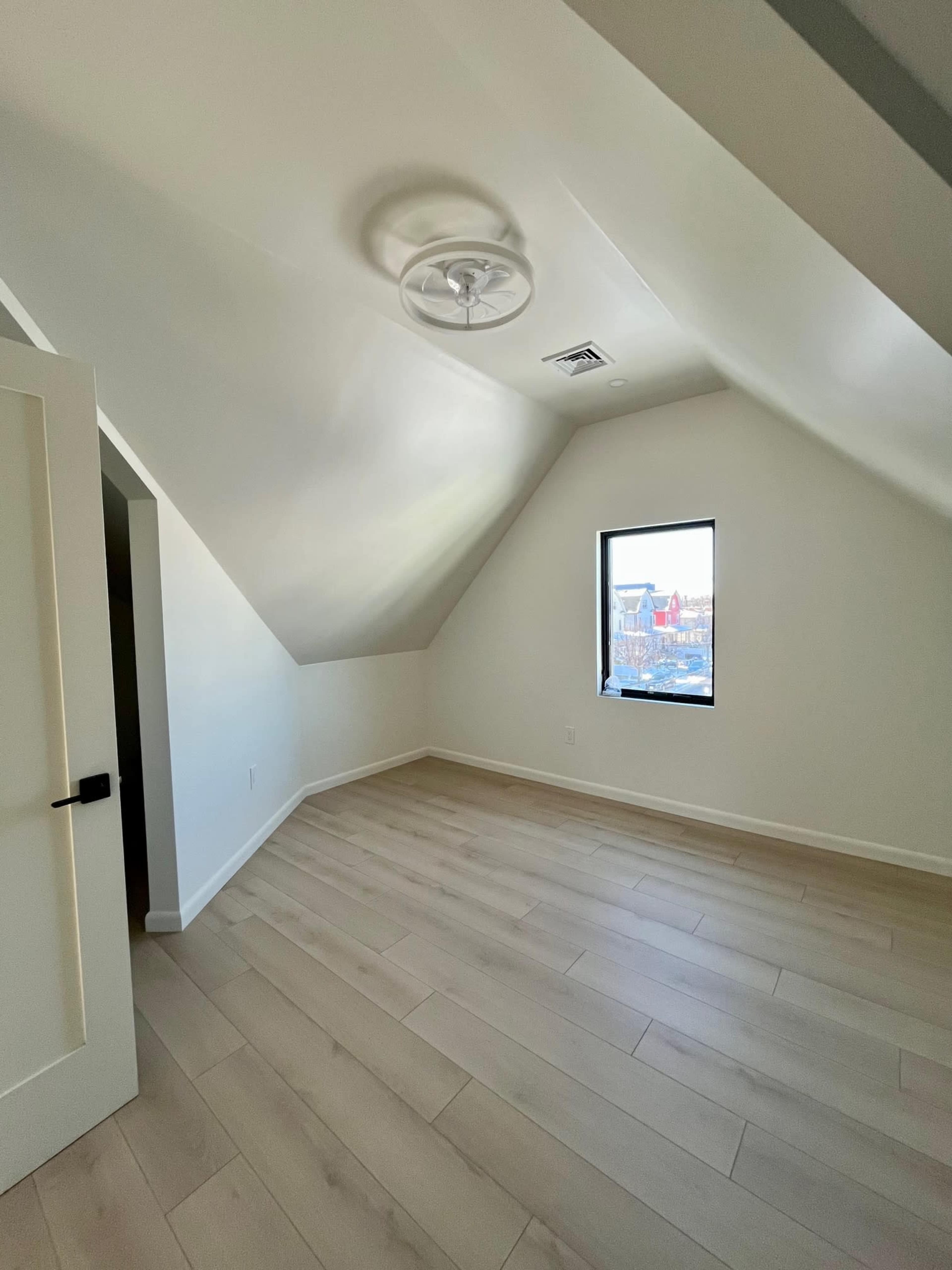 High-End Newly Renovated 3BR / 2.5 BA Duplex In Rockaway Beach near Transit Image in Arverne, Arverne, NY