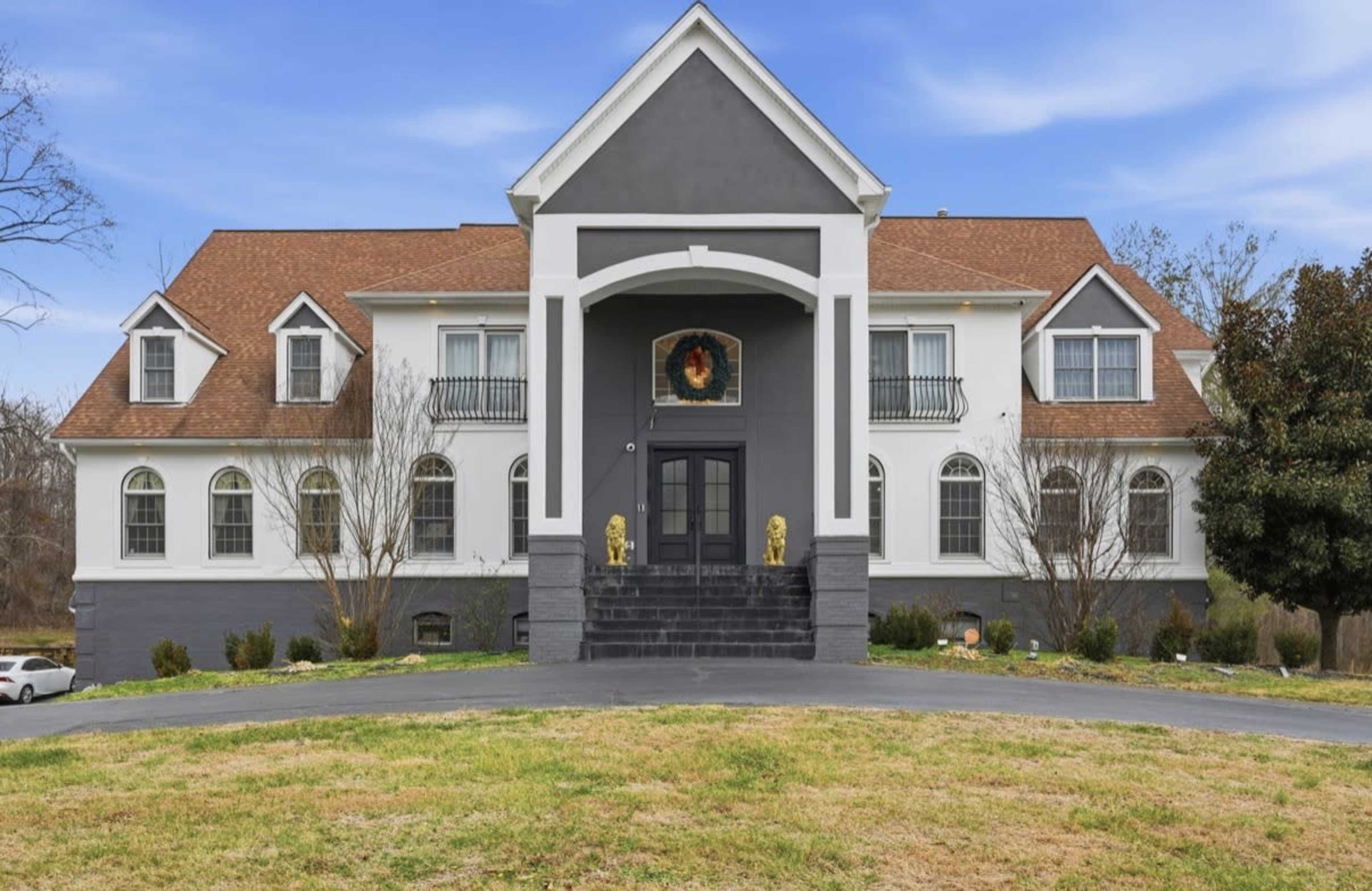 Luxury mansion with pool Image in Croom, Upper Marlboro, MD