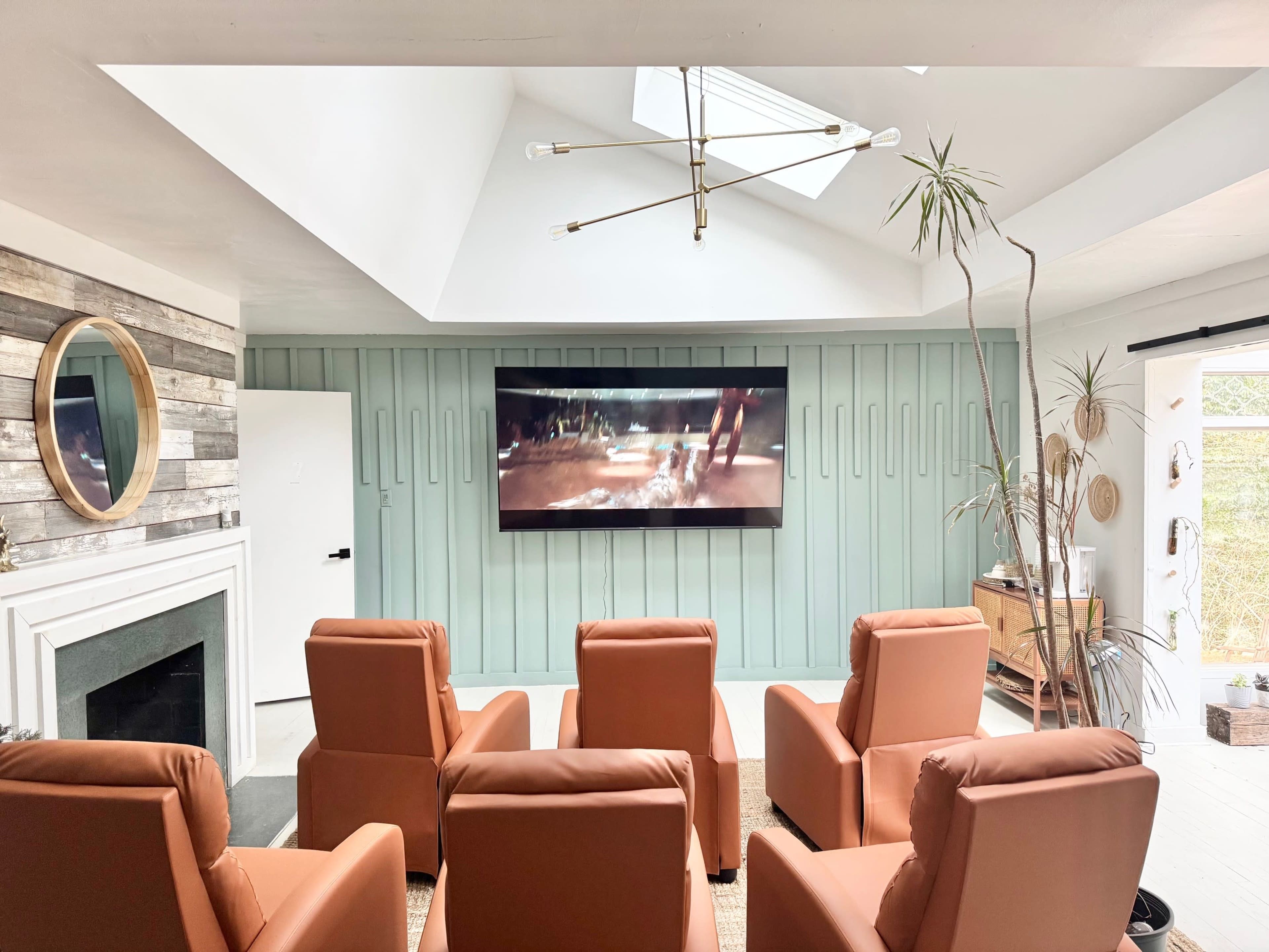 The Atlanta Treehouse Escape – RV Treehouse Event Venue Image in East Point, Atlanta, GA