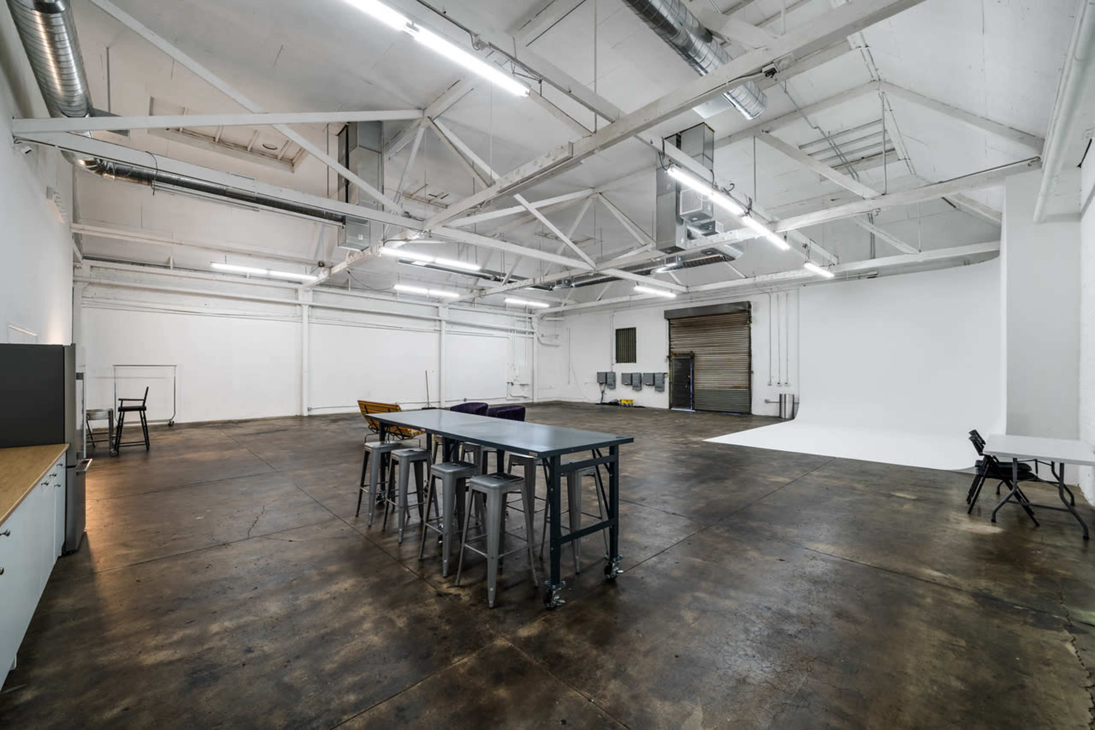Downtown Warehouse with Cyc Wall Image in Central LA, Los Angeles, CA