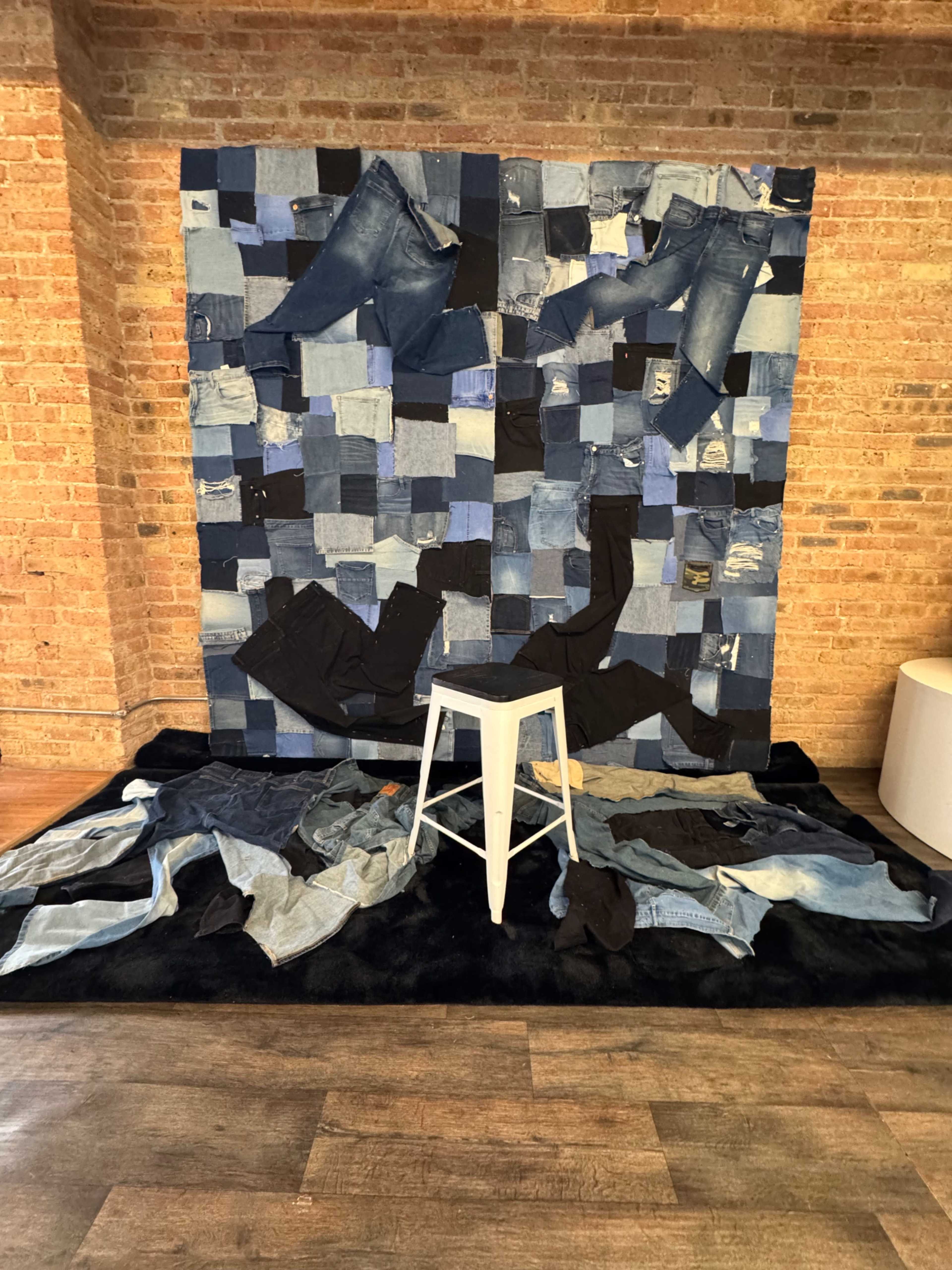 16ft White Cyc Wall + Creative Sets & LED Light Wall Image in Garfield Park, Chicago, IL