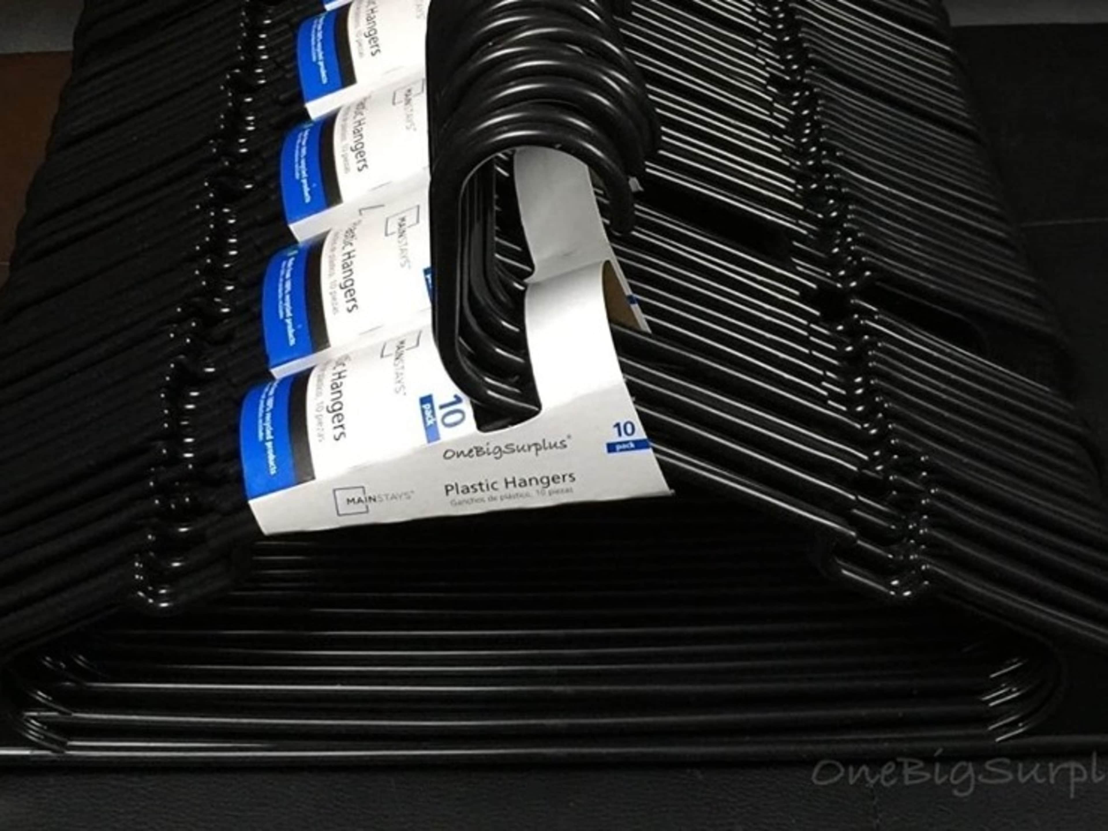 10 Plastic Tubular Slotted Hangers