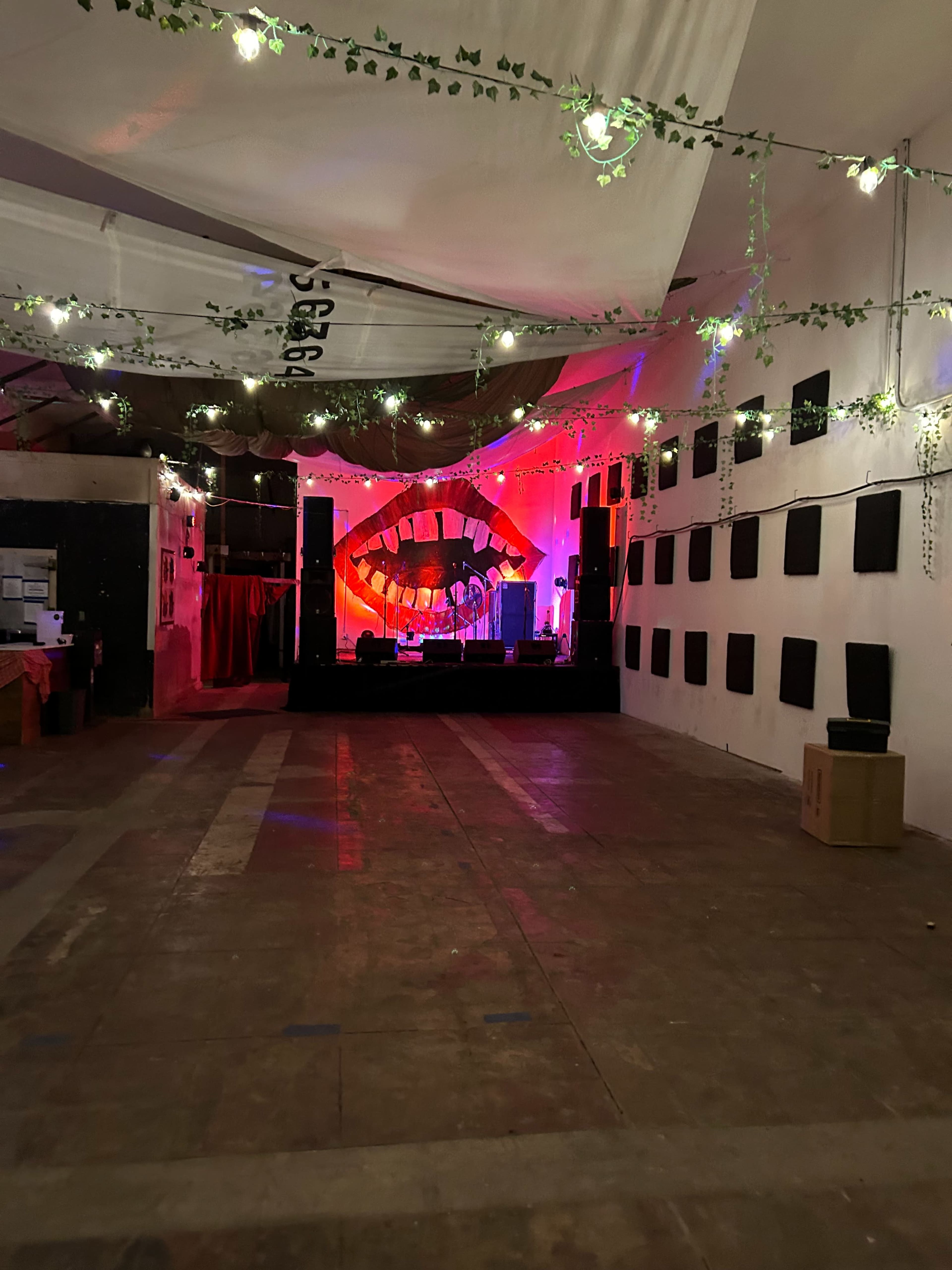 Warehouse Space w/stage Image in San Pedro, SAN PEDRO, CA