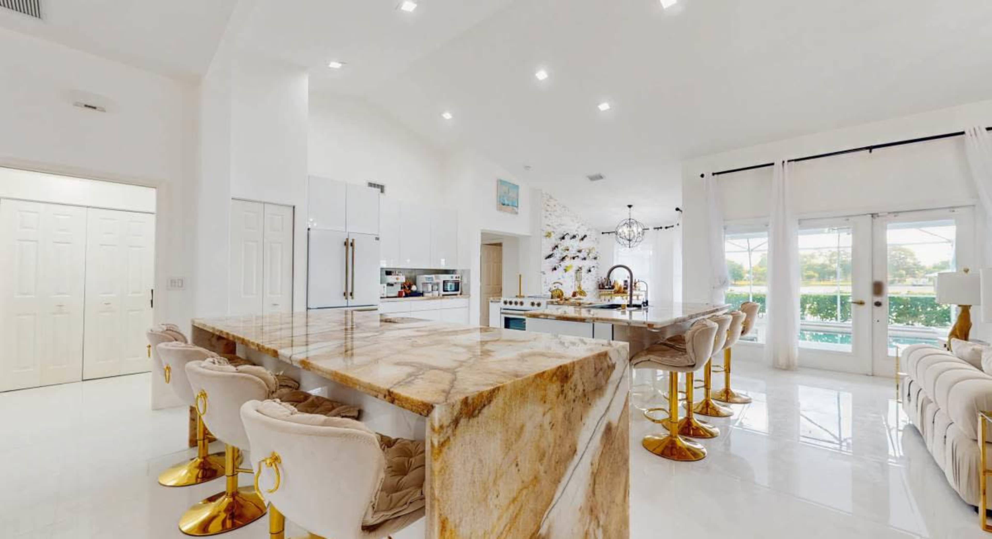 Luxurious Lakefront 5BD, sleeps 10 Image in Wellington, Wellington, FL