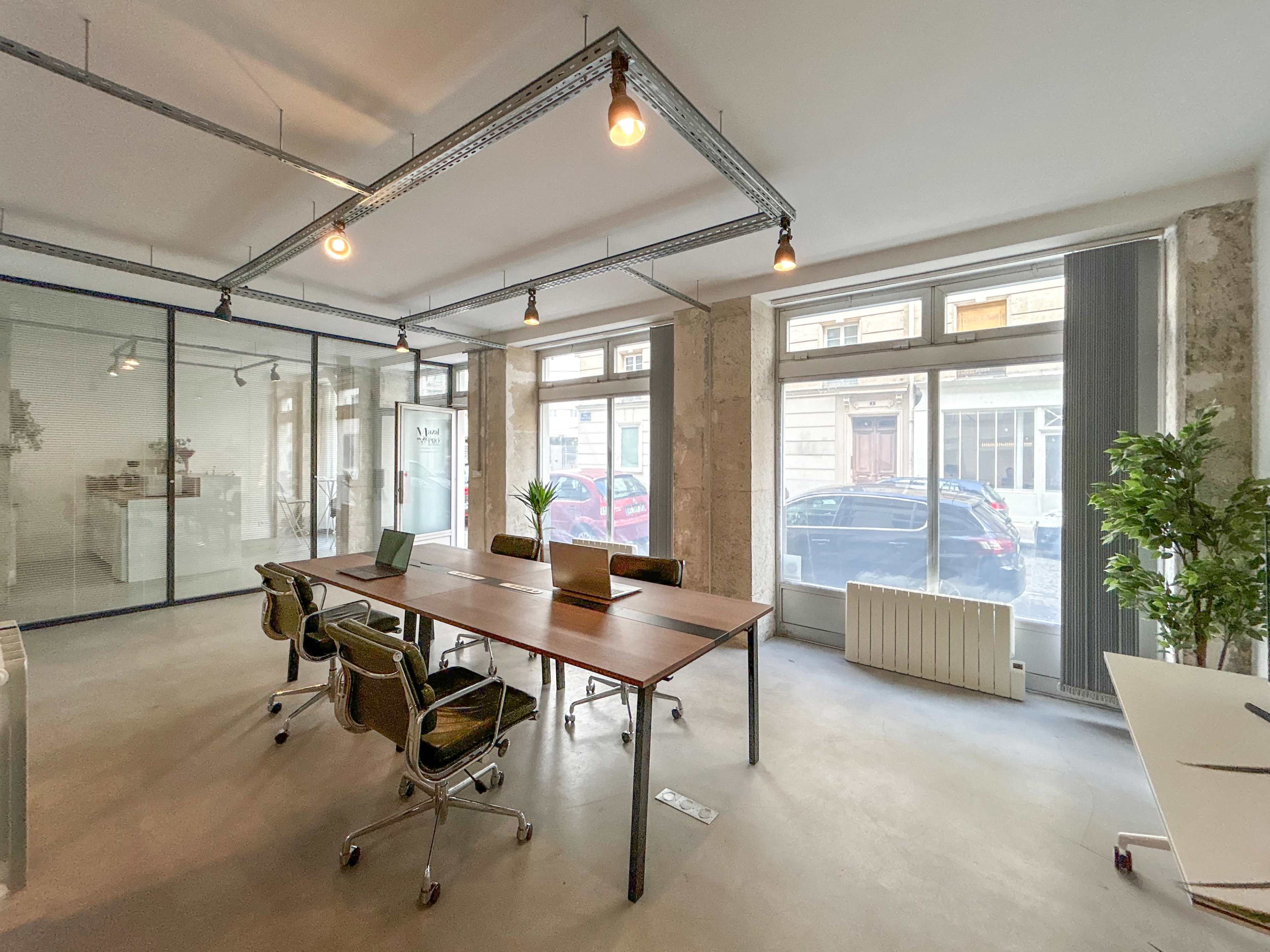Bureaux lumineux et spacieux à Paris Image in Salpêtrière, Paris