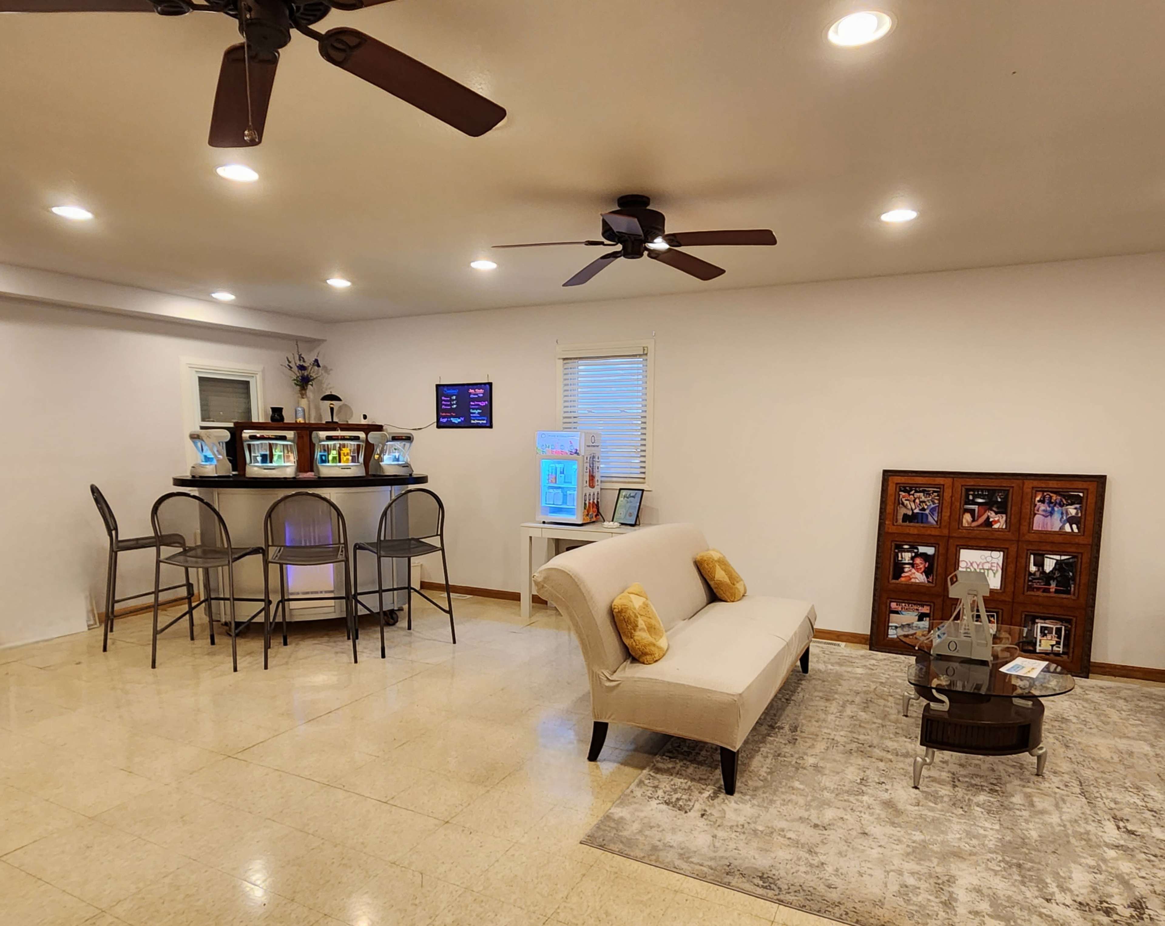 Wellness Lounge with oxygen bar! Image in Richwoods Township, Peoria Heights, IL