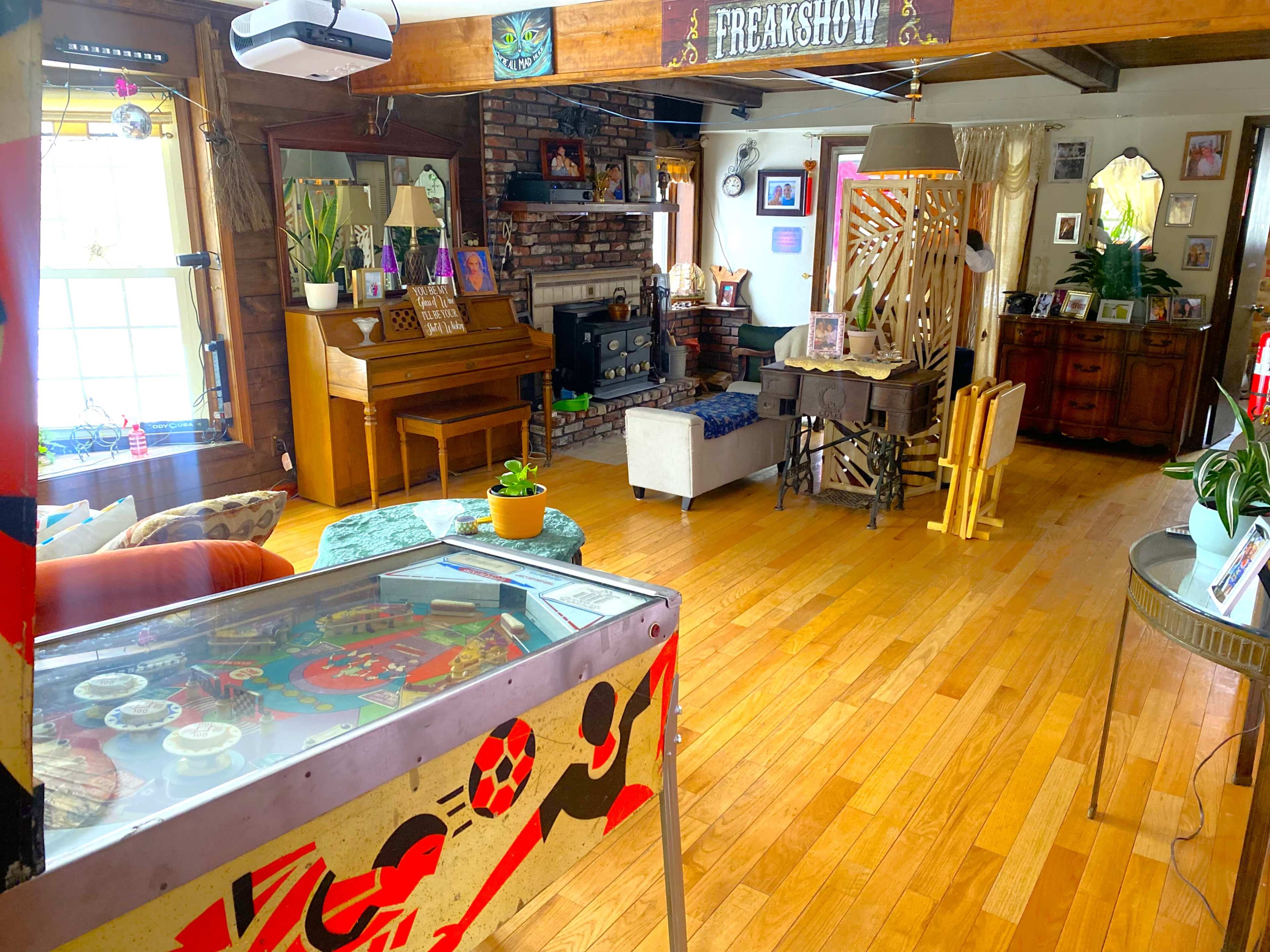 Beautiful serene Home in the Pine Barrens Ready for Photo & Film Shoots Image in Shamong, Shamong, NJ