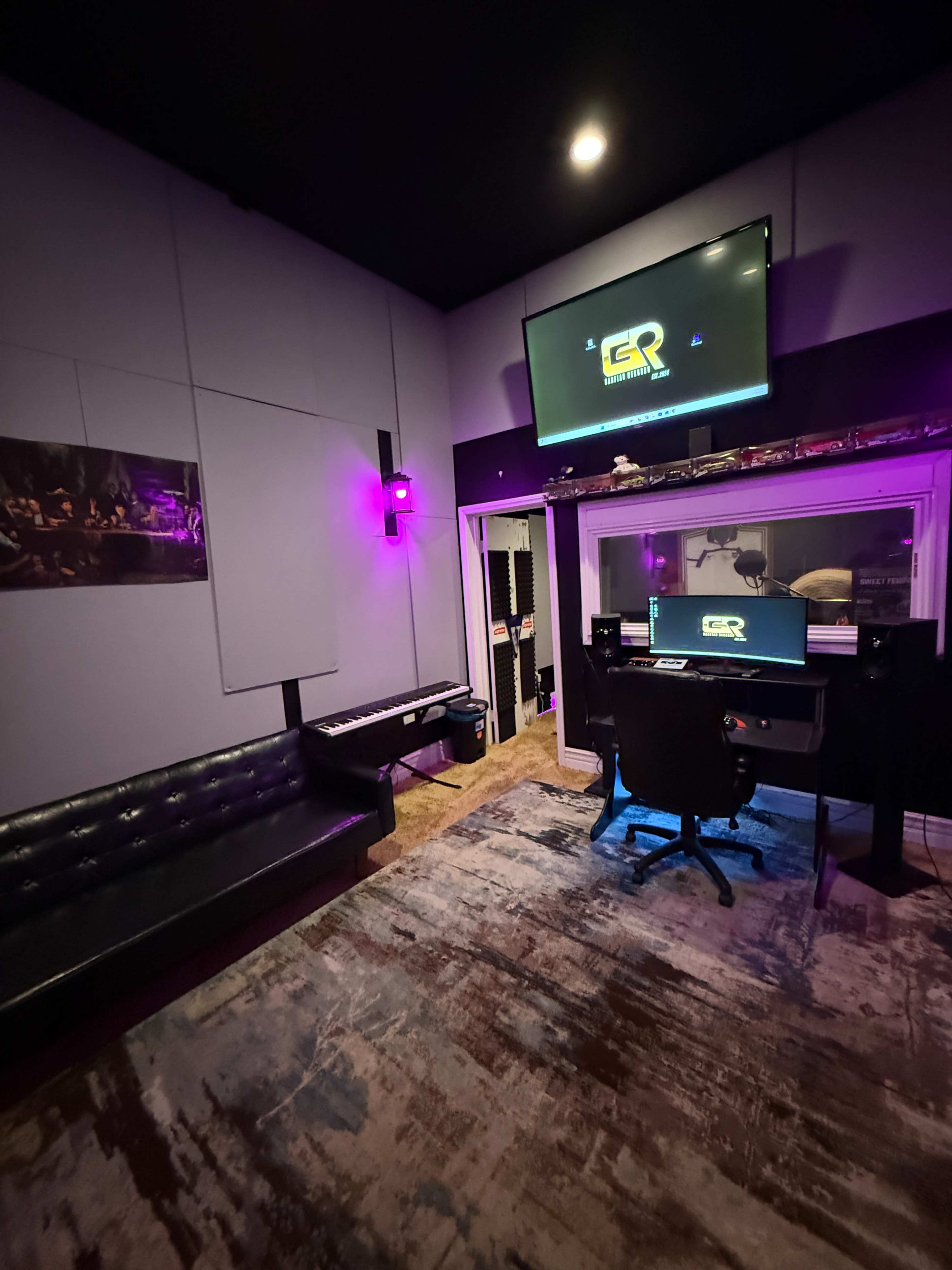 Exclusive Full Production Studio | Recording, Photo & Podcast Spaces Bild in Downtown, Santa Ana, Santa Ana, CA