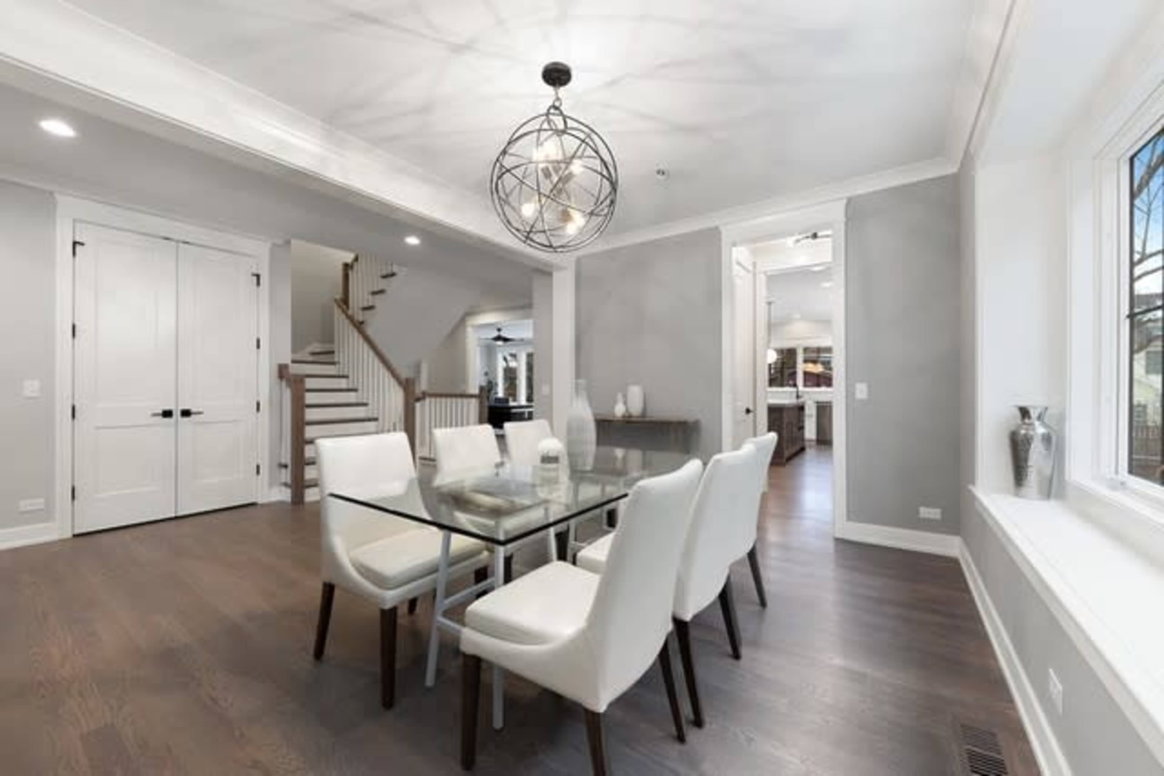 Single Family Home in Downers Grove Image in Downers Grove Township, Downers Grove, IL