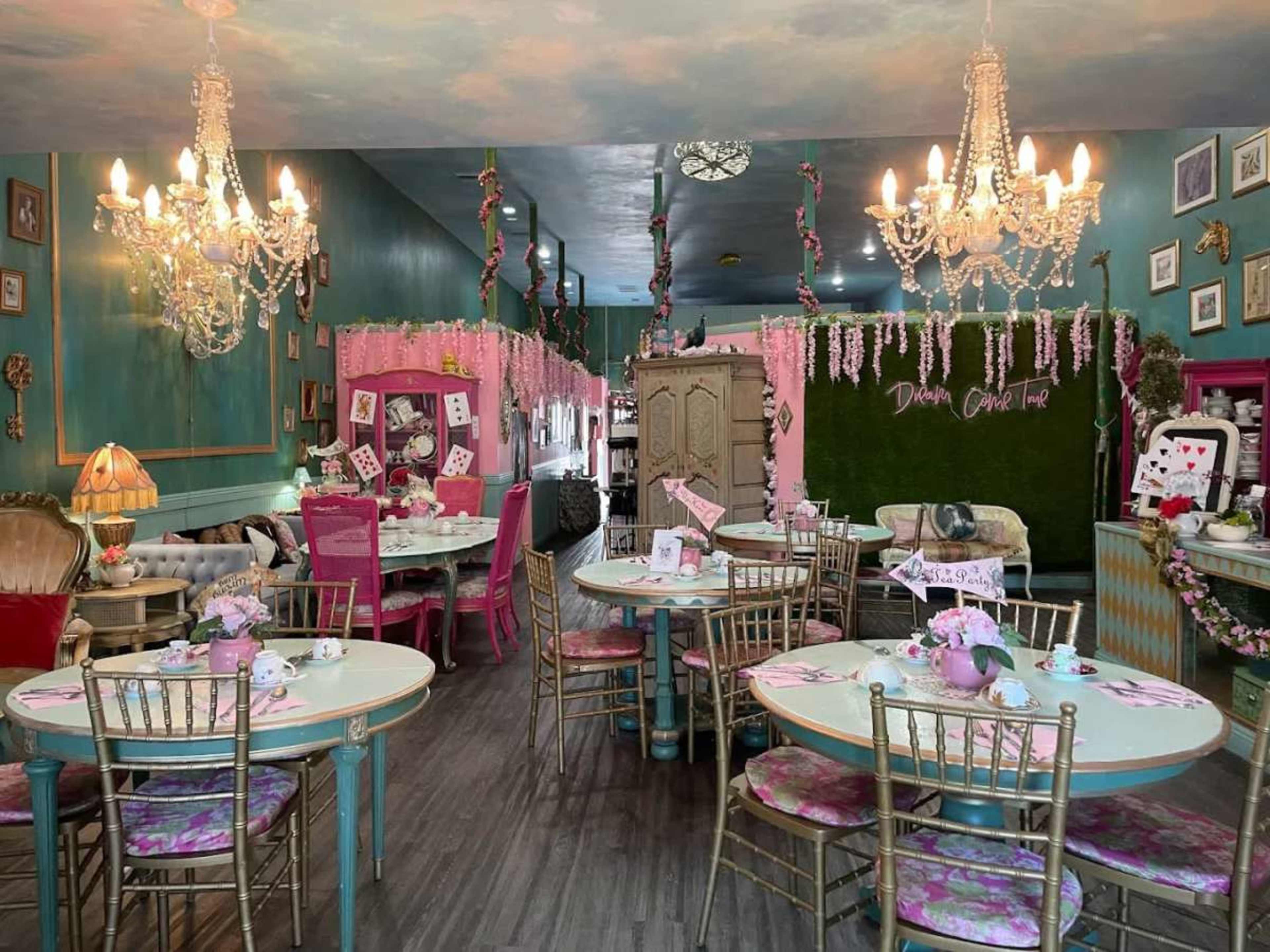 Whimsical Party Room Image in Bixby Knolls, Long Beach, CA