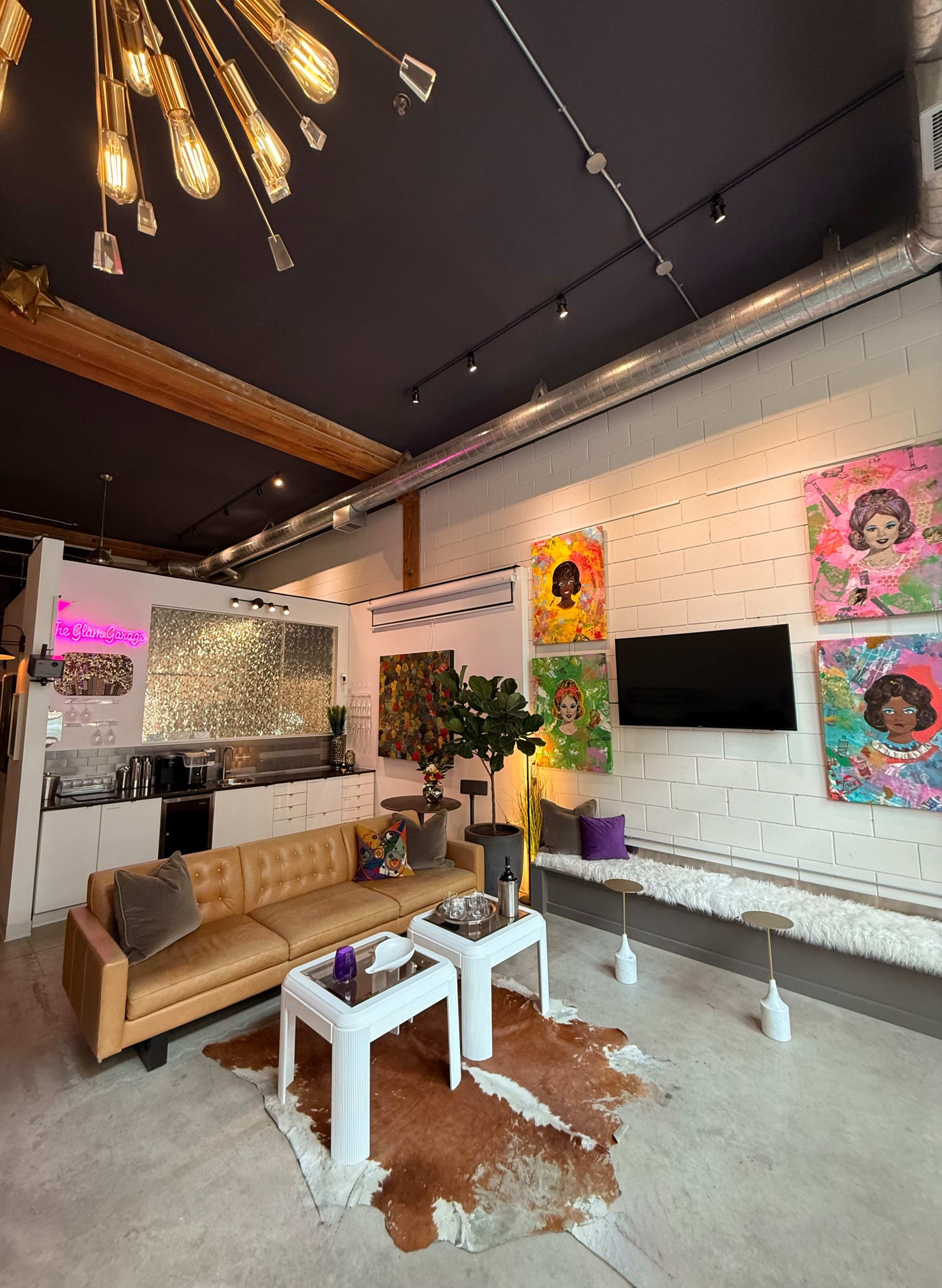 Walk-Up Loft in the Heart of North Loop Image in Central Minneapolis, Minneapolis, MN
