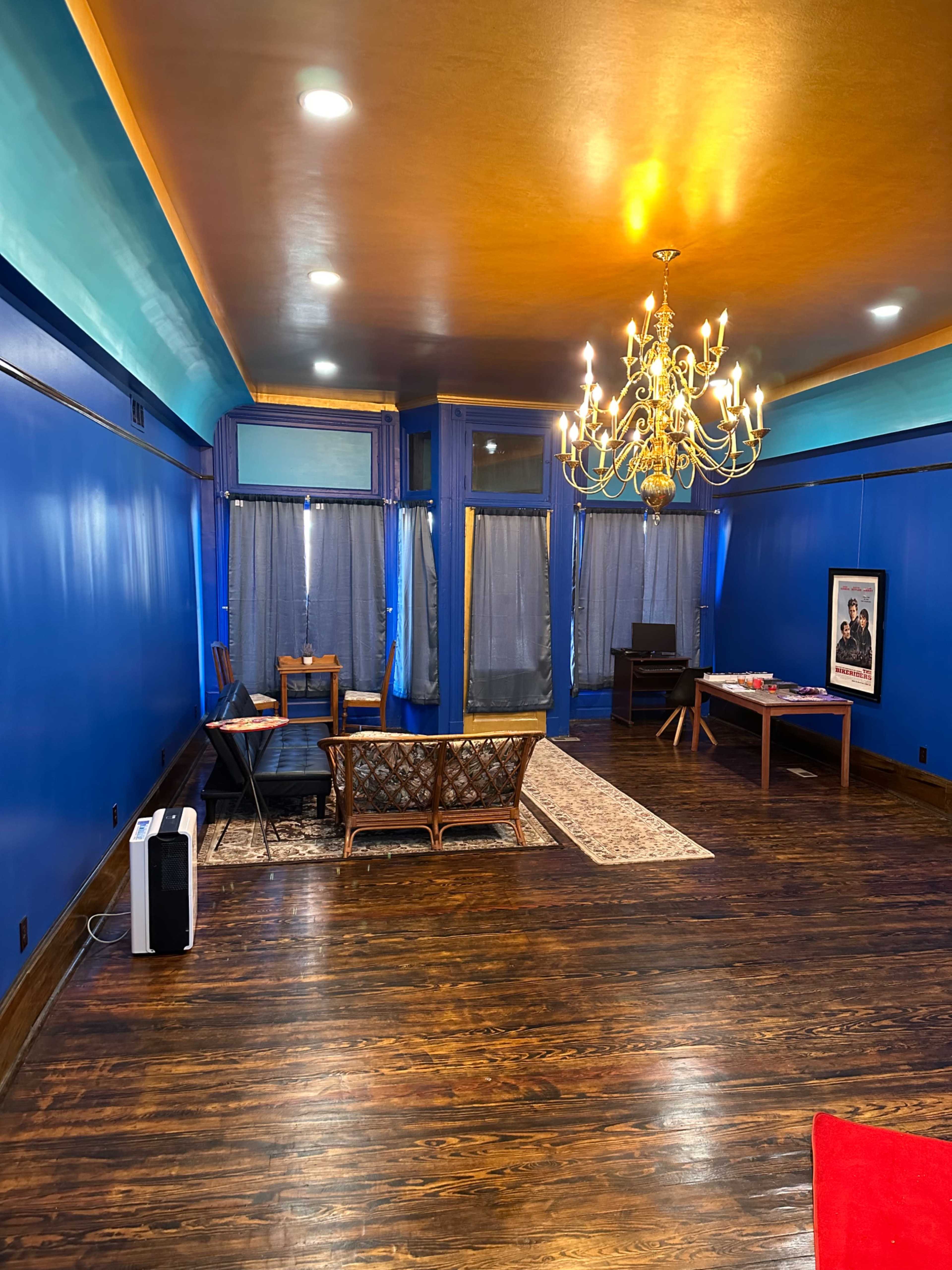 Storefront Office with view of the Village Square Image in Glendale, Cincinnati, OH