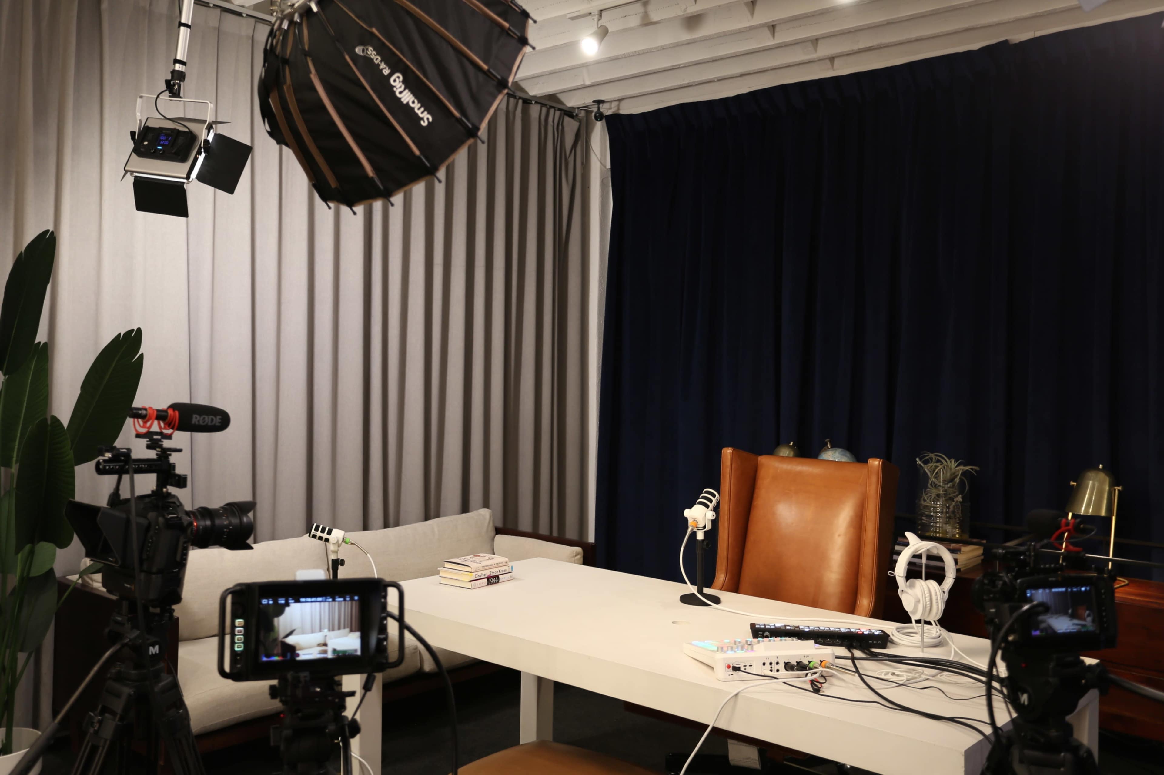 Podcast Studio with 4 Leather Chairs & White Executive Desk Image in Inglewood, Inglewood, CA