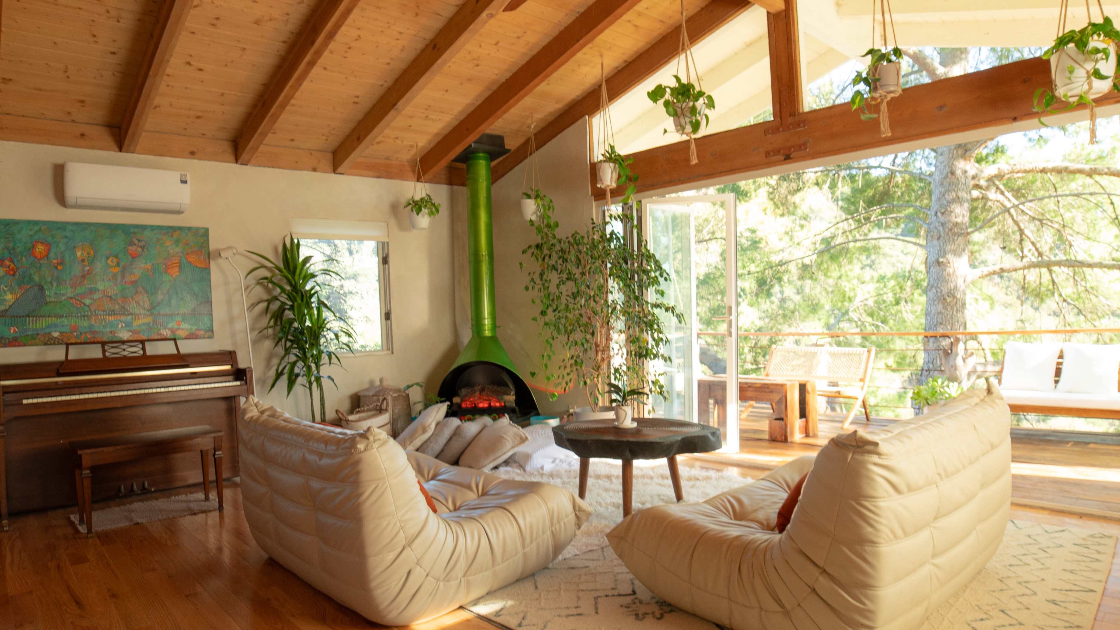 Treehouse Modern Cabin in the Topanga Mountains Image in Topanga, Topanga, CA