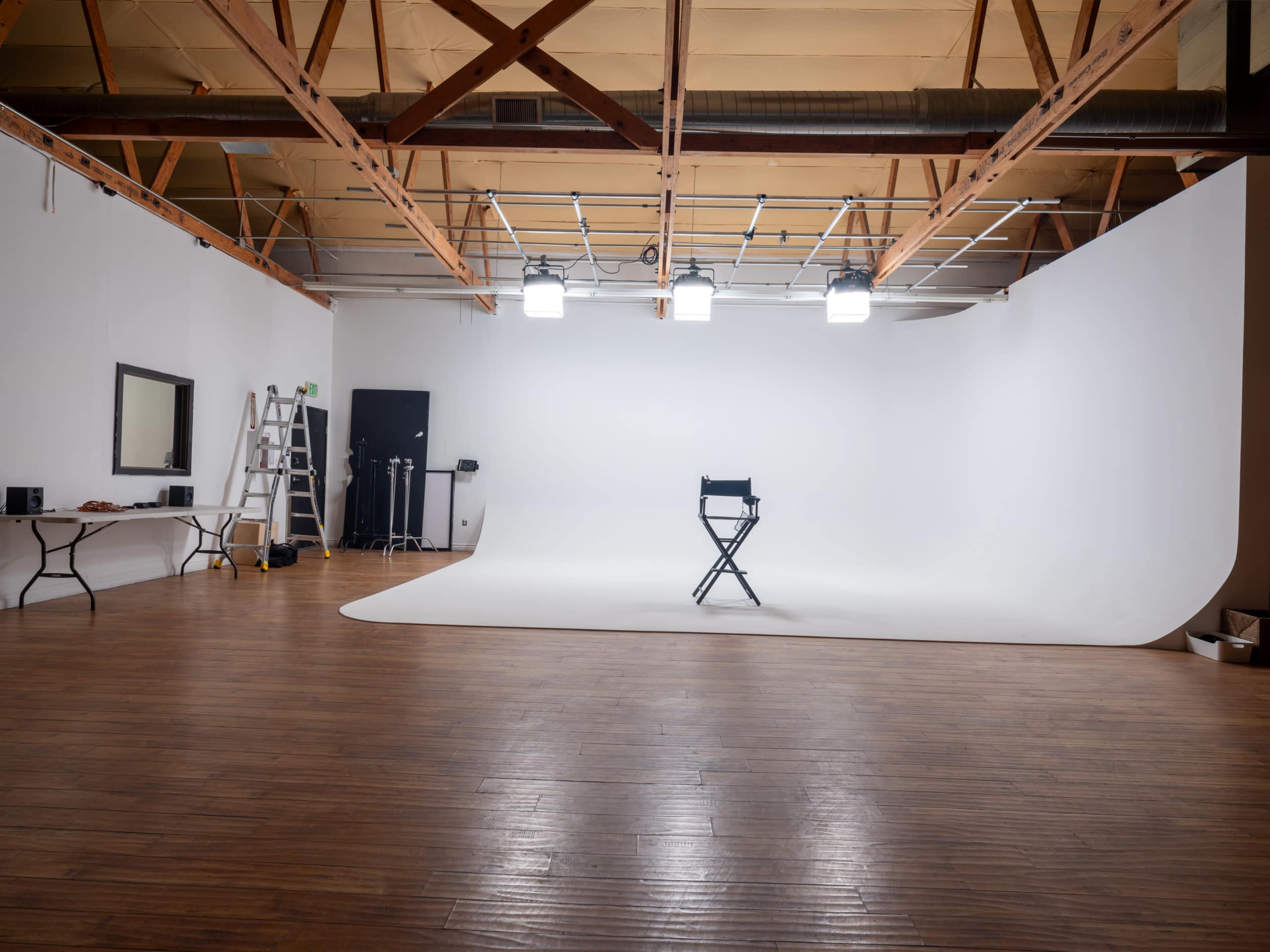 Castle Loft Studio for Video Photo and Podcast in DTLA with Pre-Lit Addons RGB White CYC Wall / LED Wall VR Addons / HVAC Image in Central LA, Los Angeles, CA