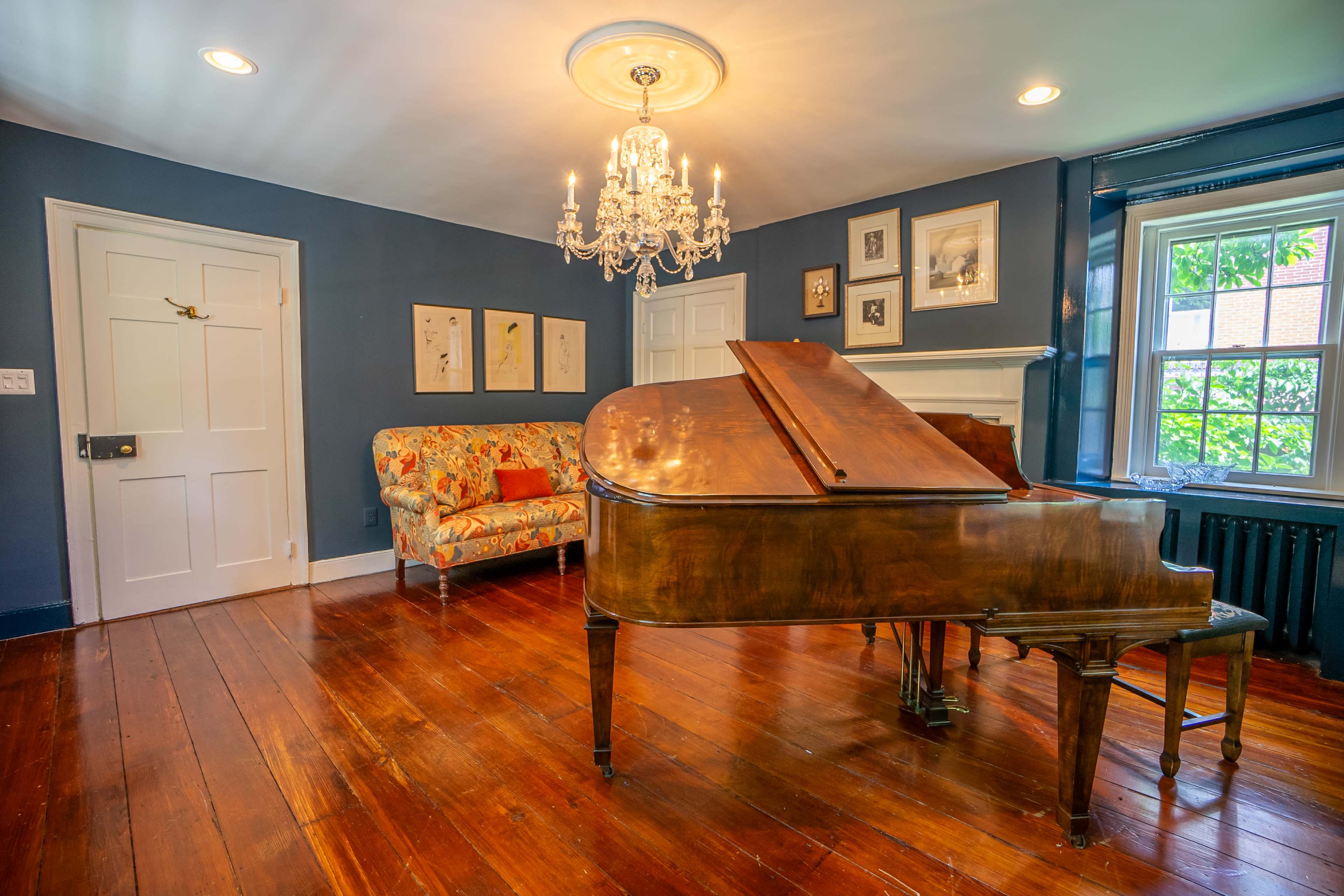 Grand 18th century home w/ xlarge garden in Old Town Image in Old Town, Alexandria, VA