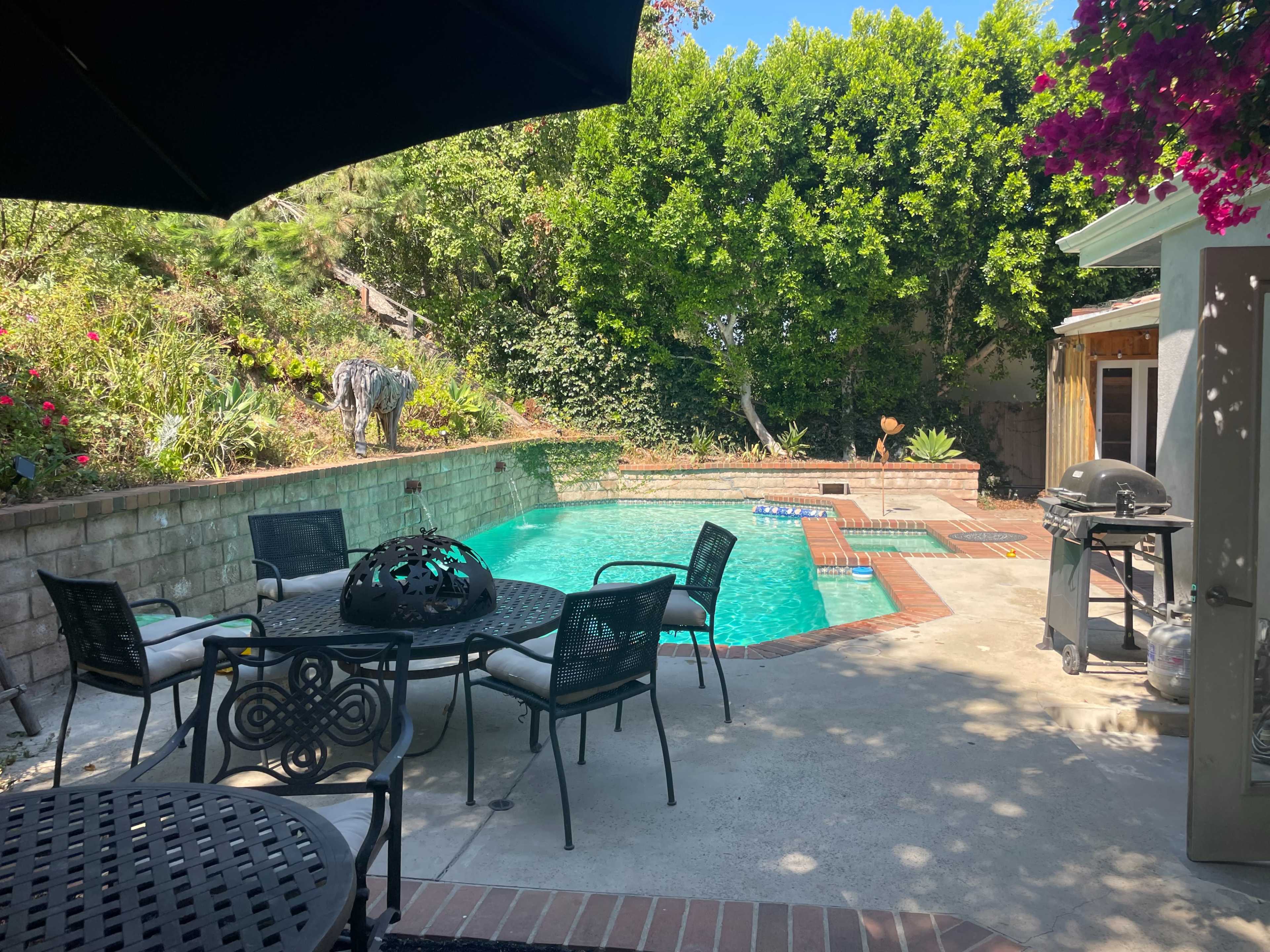 Contemporary Pool\Spa Home w/ Open Floor Plan & Private, Quiet Garden Image in Studio City, Studio City, CA