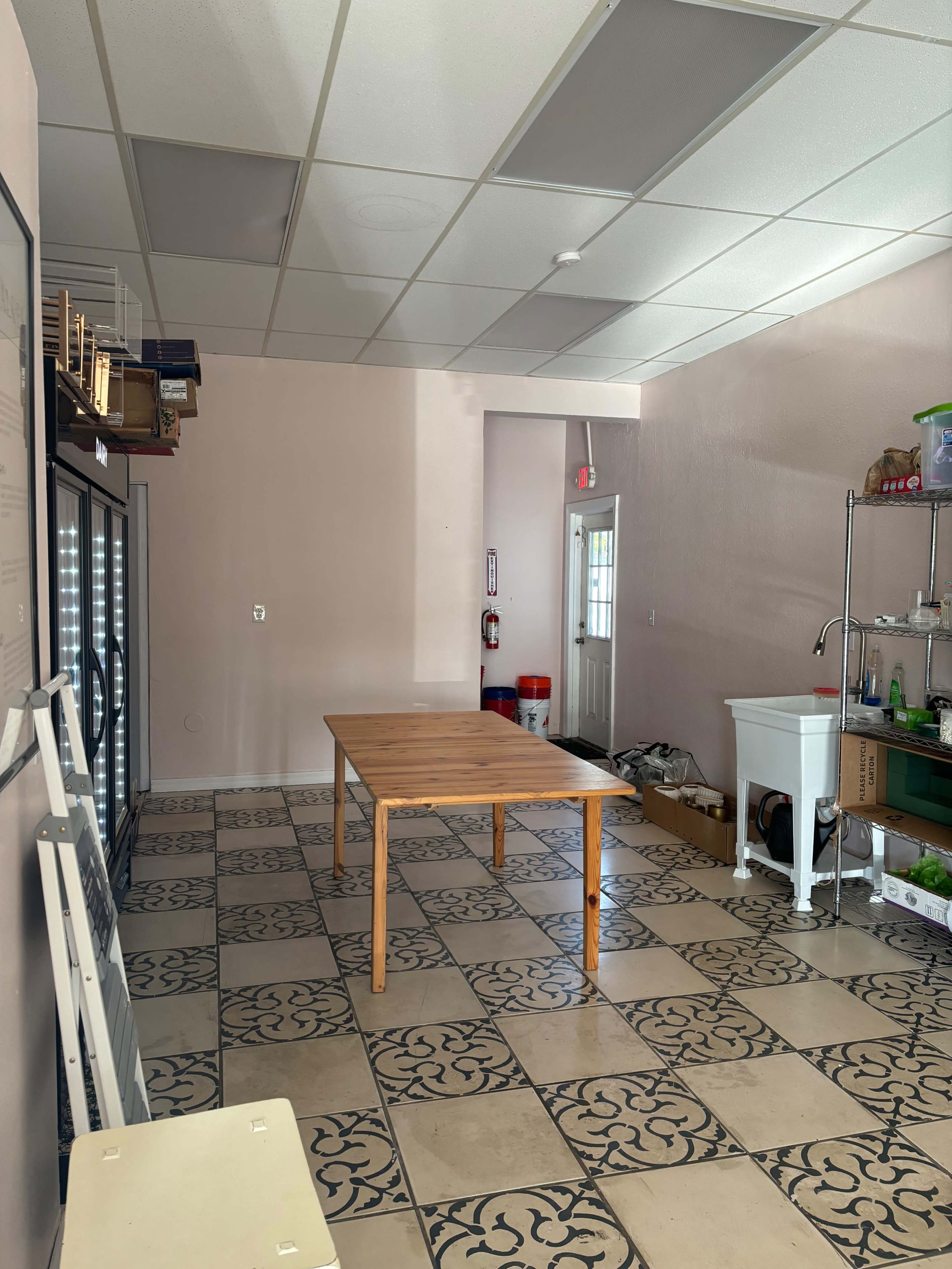 Urban studio with ample natural light Image in Largo, Largo, FL