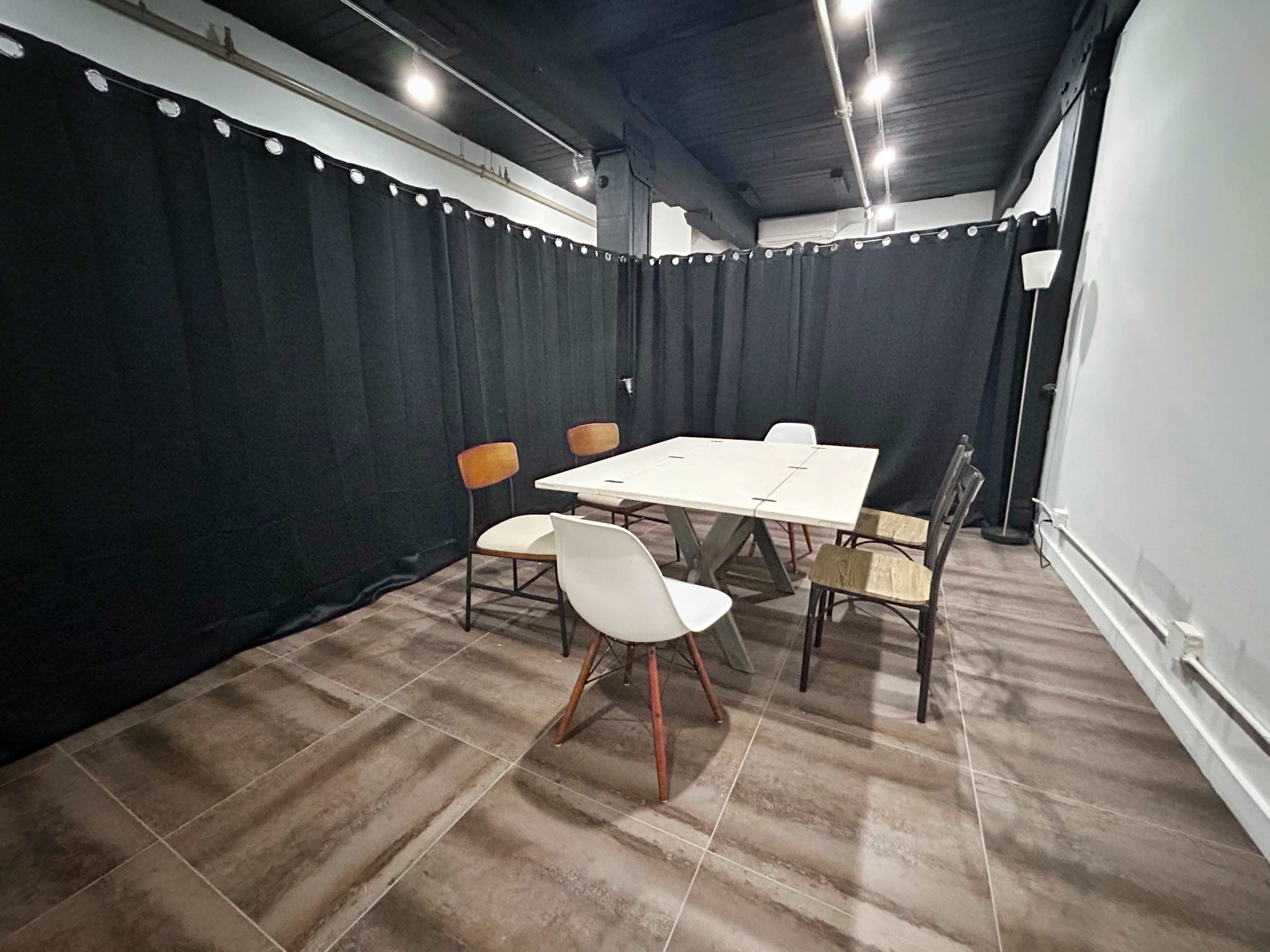 Cozy Creative Space for Gathering Image in Dumbo, Brooklyn, NY