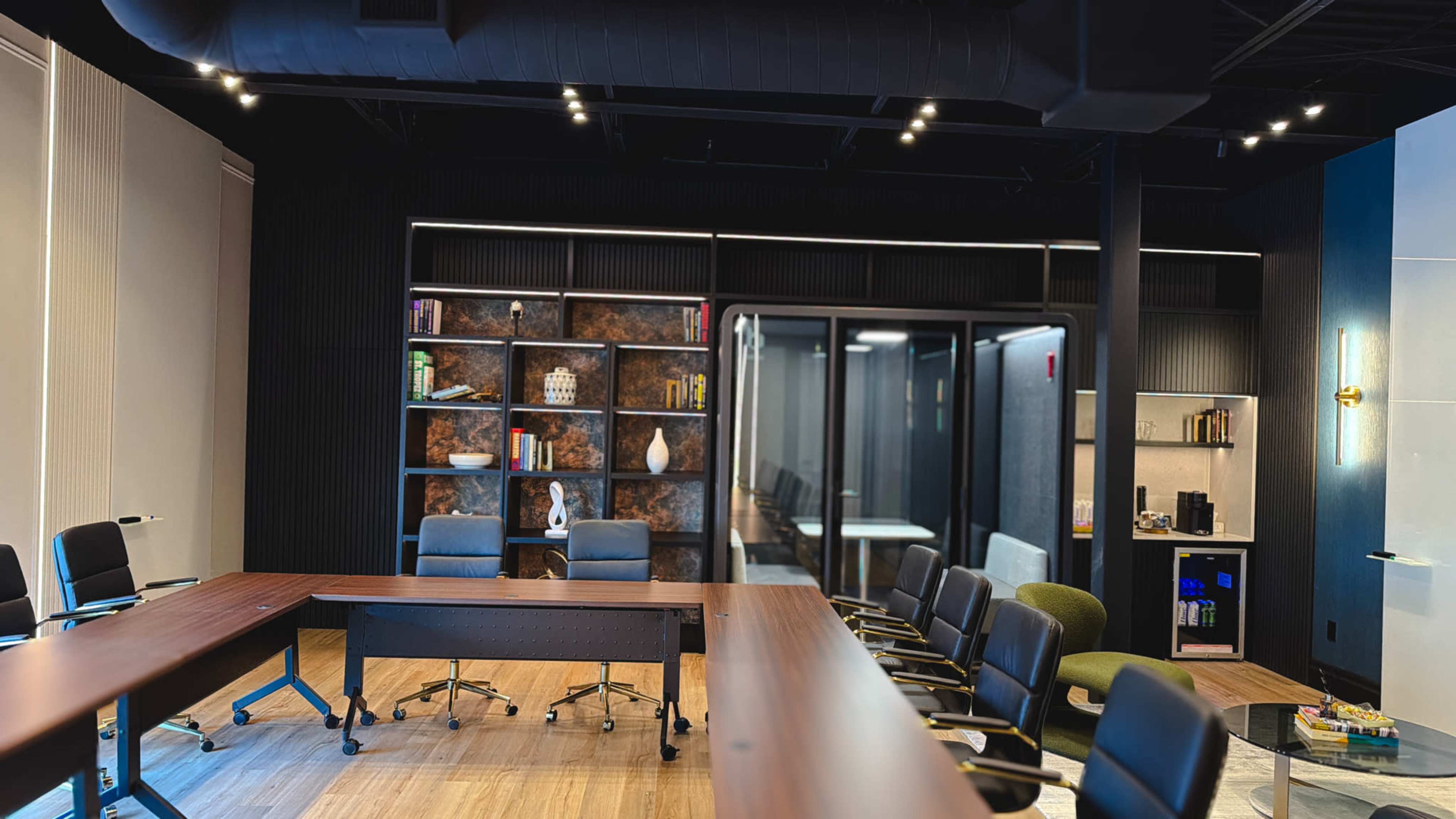 Luxury Private Meeting Room in Oakville Image in Oakville, Oakville, ON