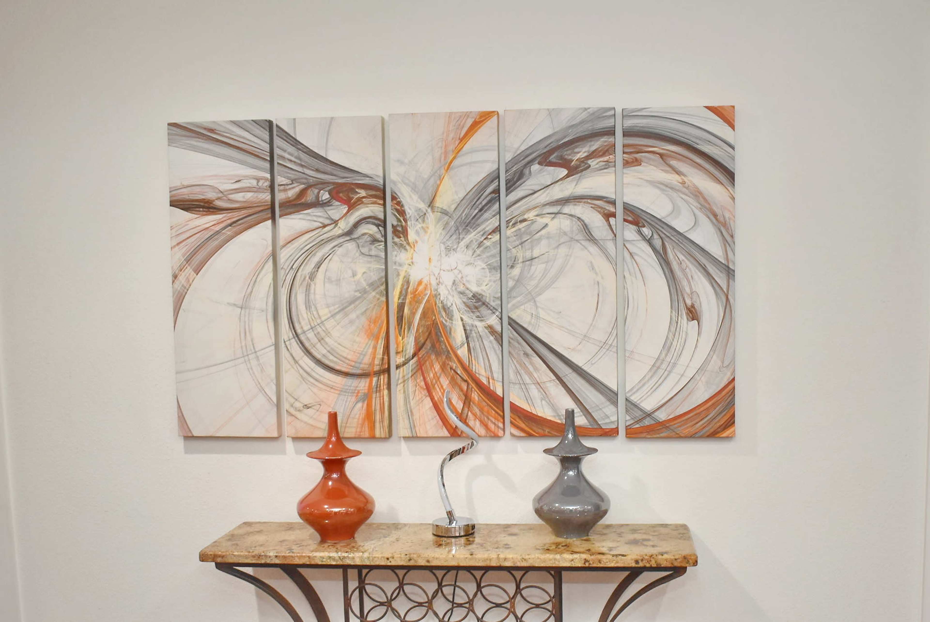 Centrally Located Work Station Image in South Dallas, Dallas, TX