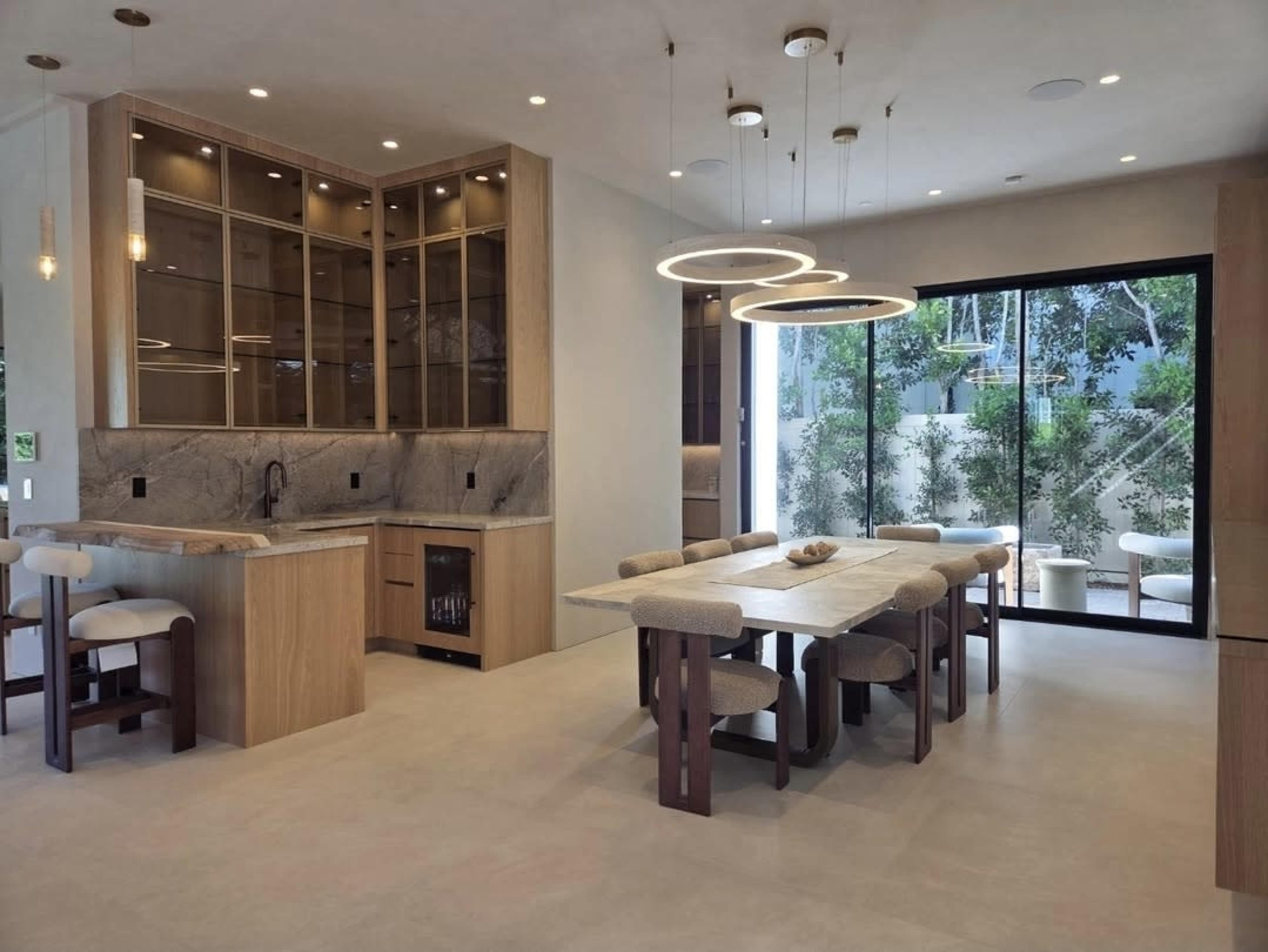 Encino Filming Location- Contemporary Home, Sleek & Stylish Image in Encino, encino, CA