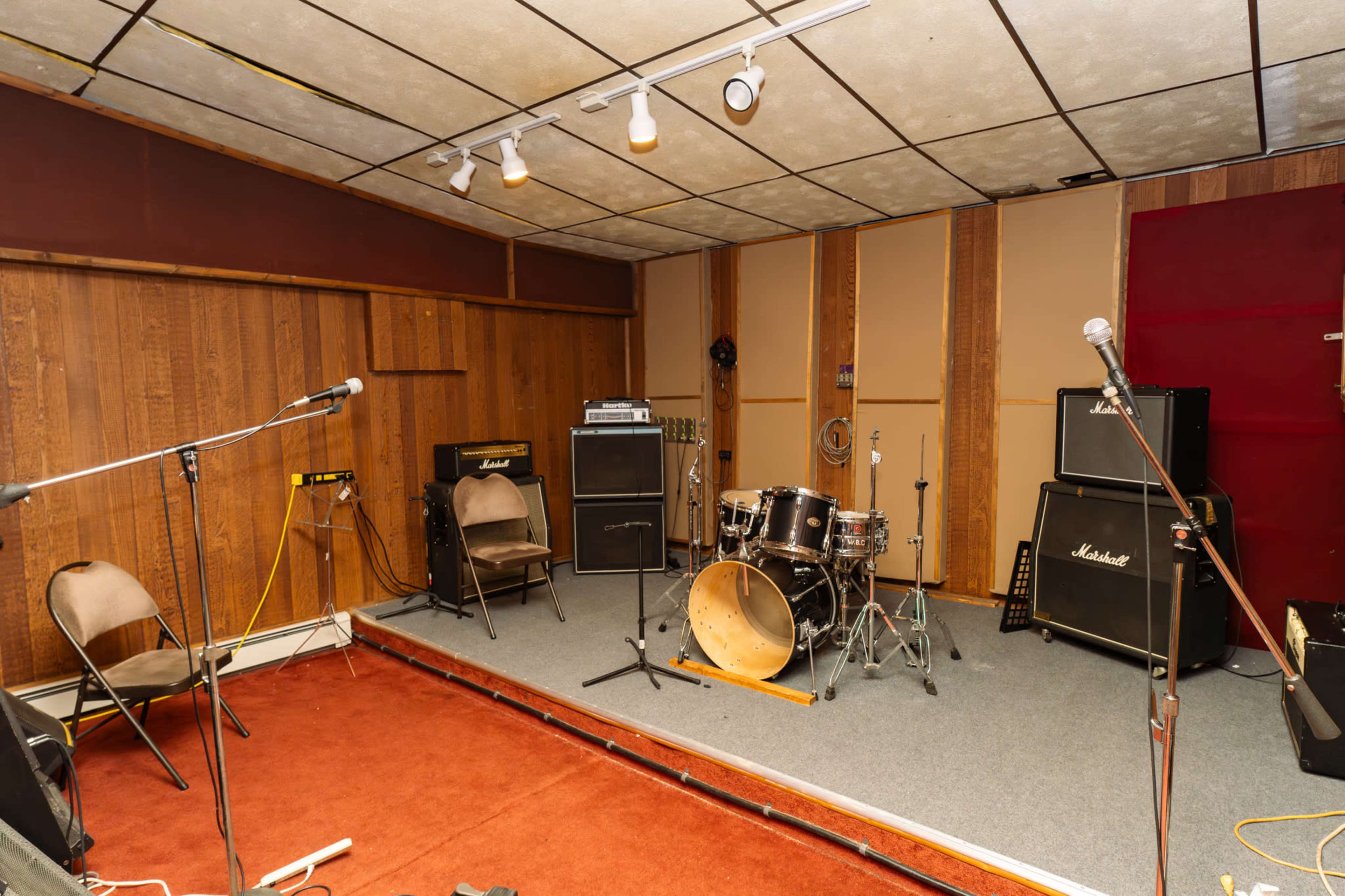 Vintage Recording Studio Image in Rutherford, Rutherford, NJ