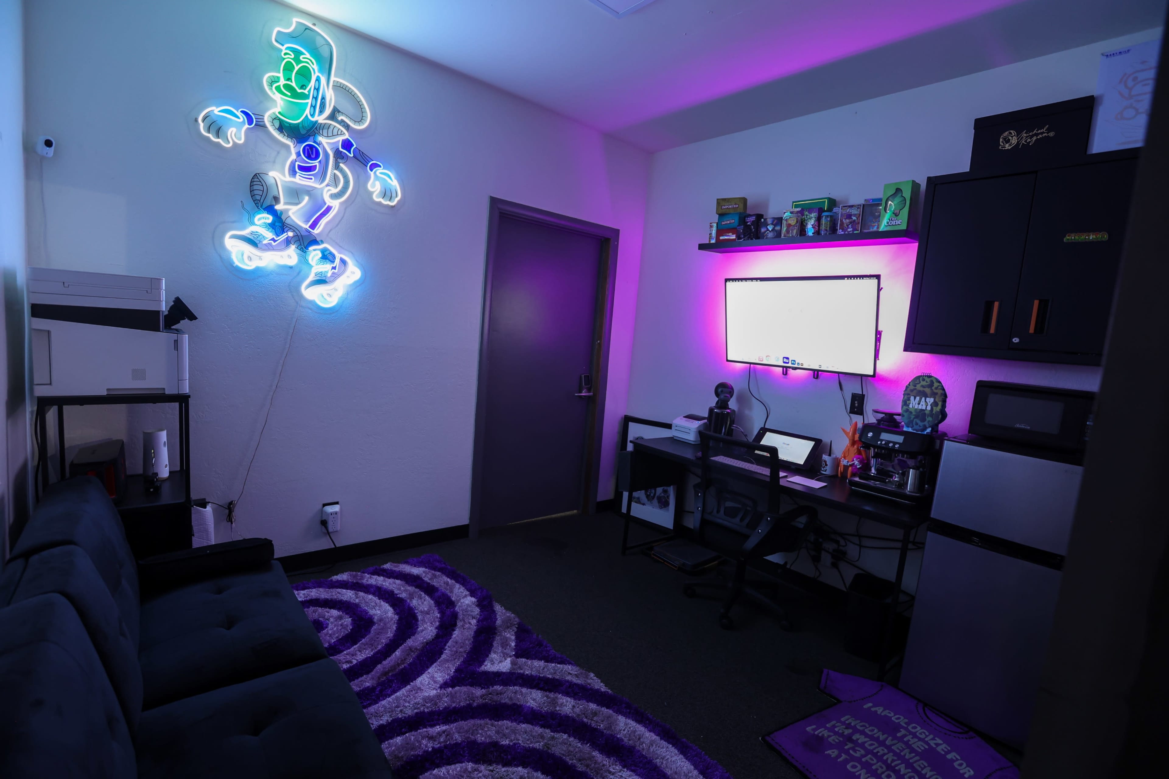 Creative media production / photography / podcast studio Image in Signal Hill, Signal Hill, CA