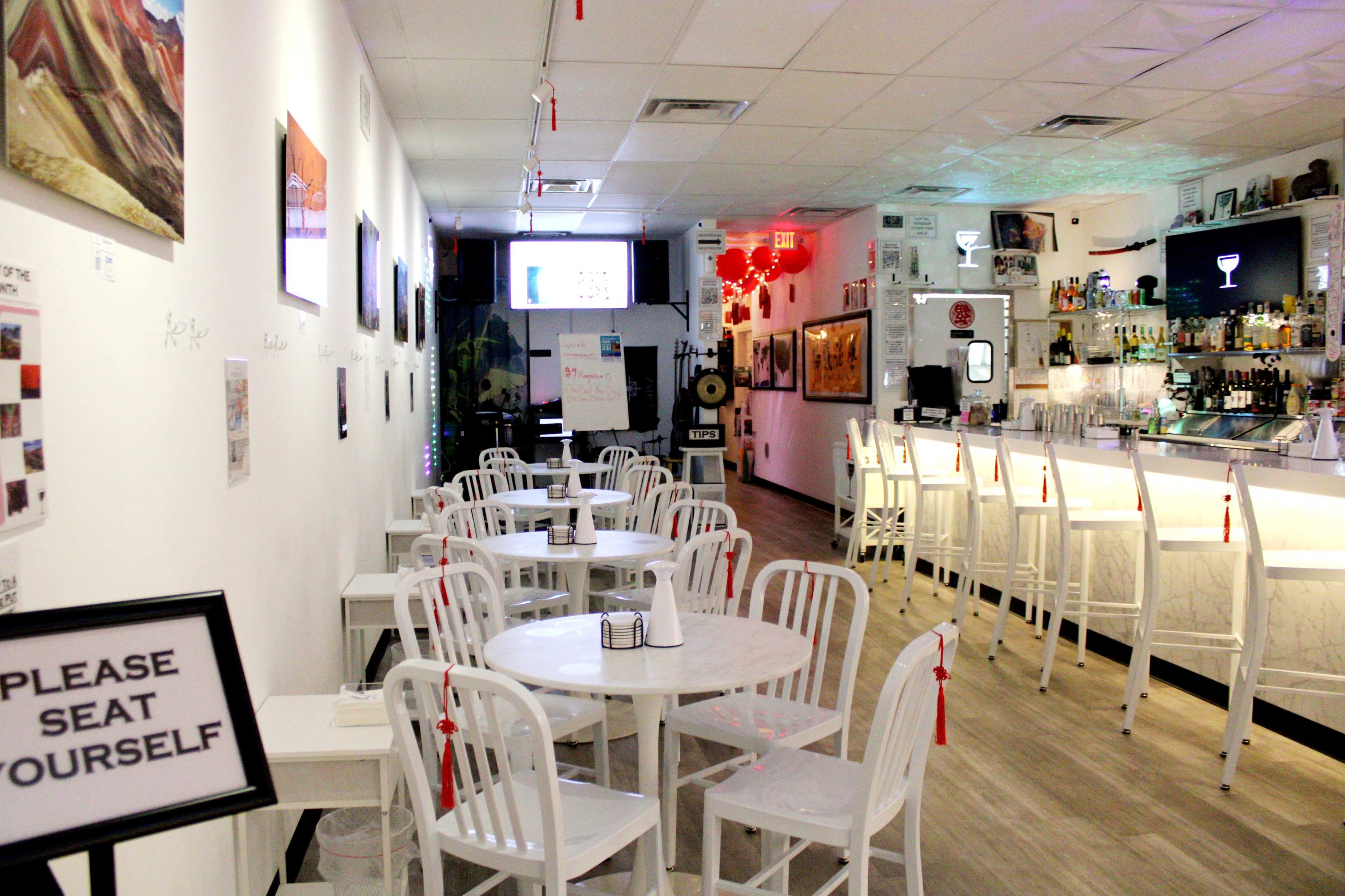 Artsy Eclectic Craft Cocktail Bar Image in Maryland Heights Township, Saint Louis, MO