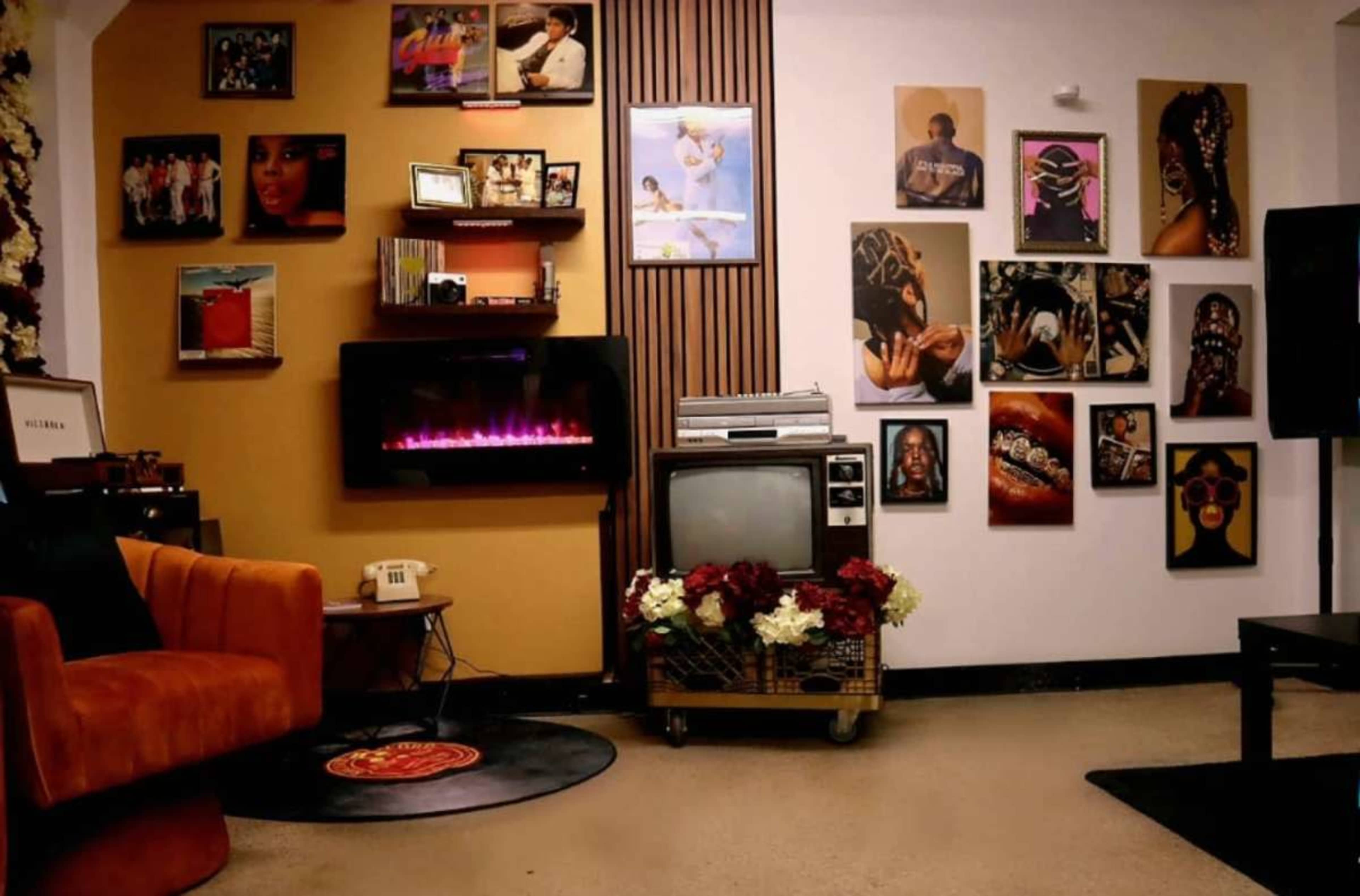 Brooklyn Creative Studio & Lounge w. Multiple Sets Image in Little Caribbean, Brooklyn, NY