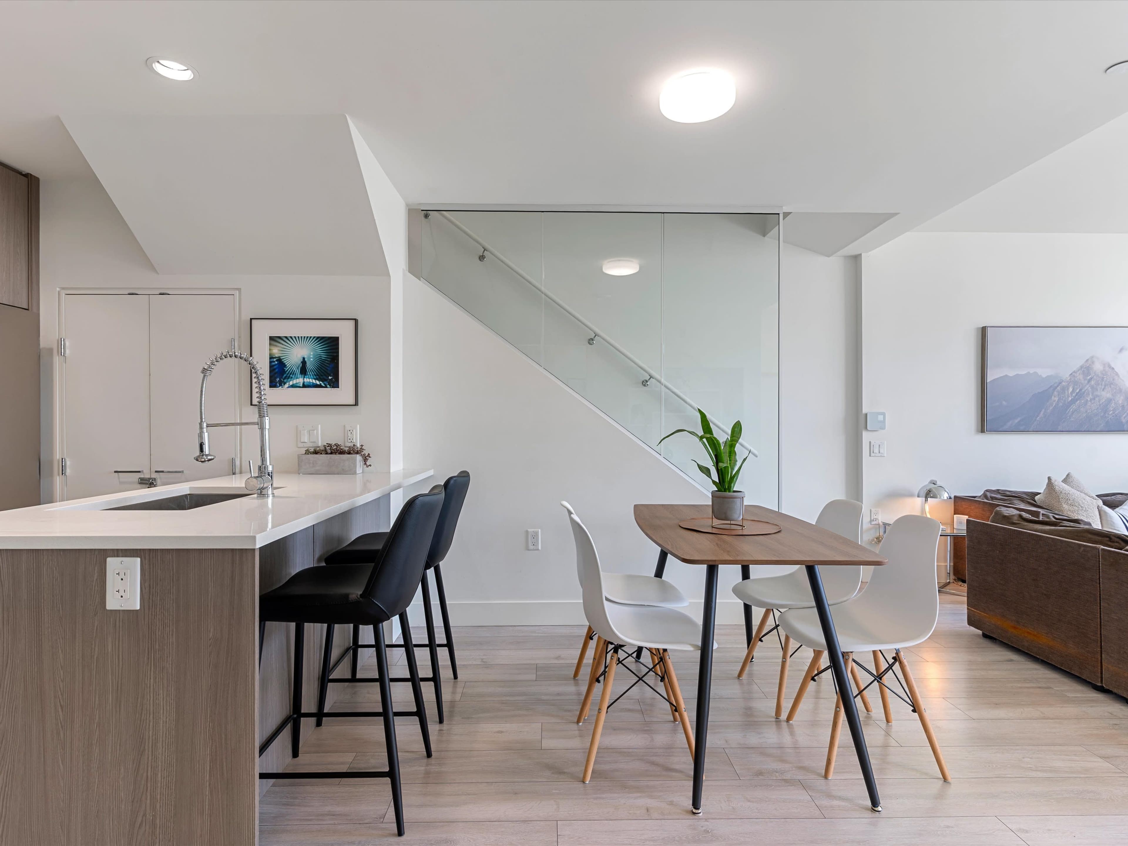 Condé Nast's Top Vancouver Rental: Stunning, Bright, 3-bedroom Townhome in Vancouver's w/ Patio and Flex Space Image in East Vancouver, Vancouver, BC