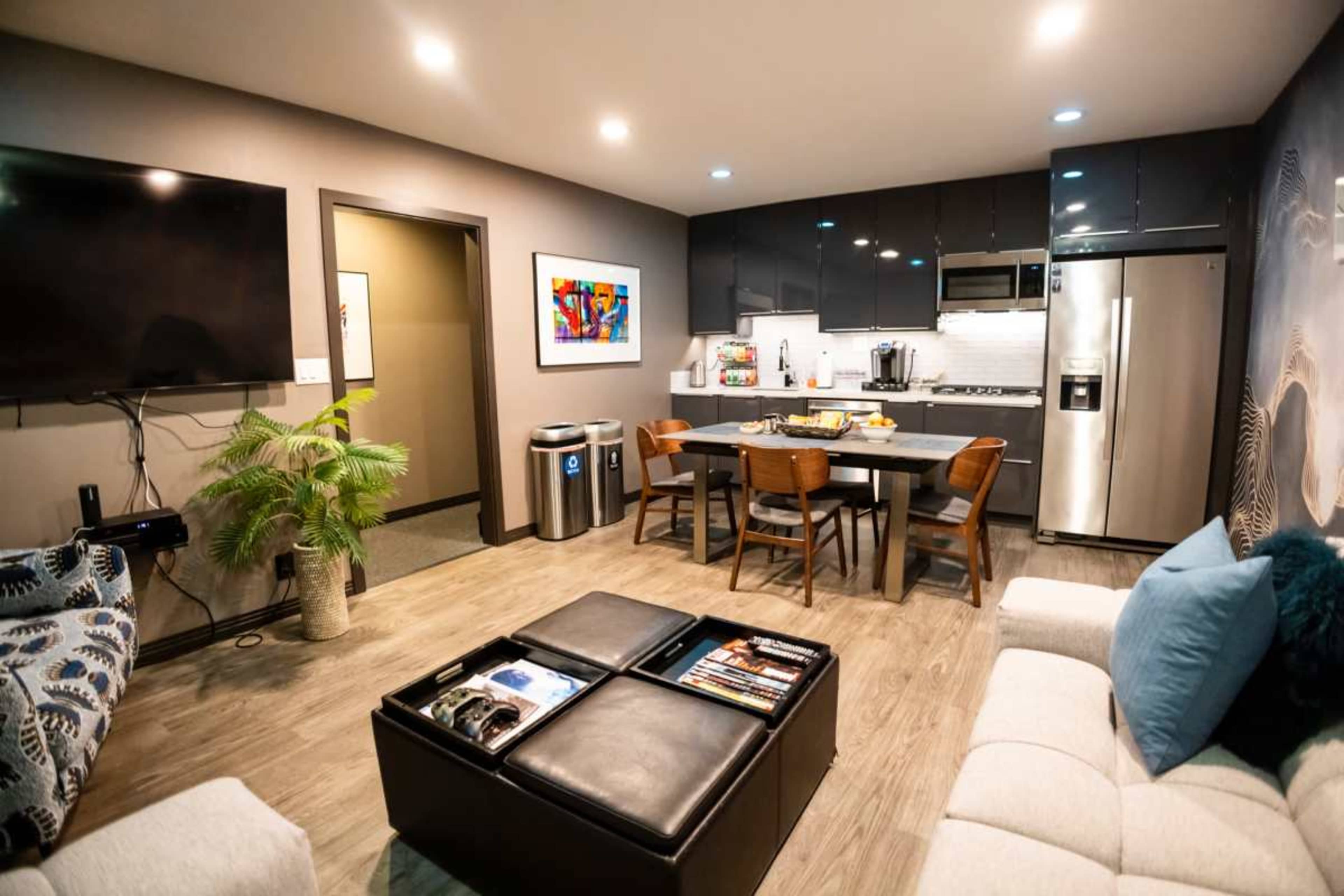 Clear Lake Recording Studios: Studio B Image in North Hollywood, North Hollywood, CA