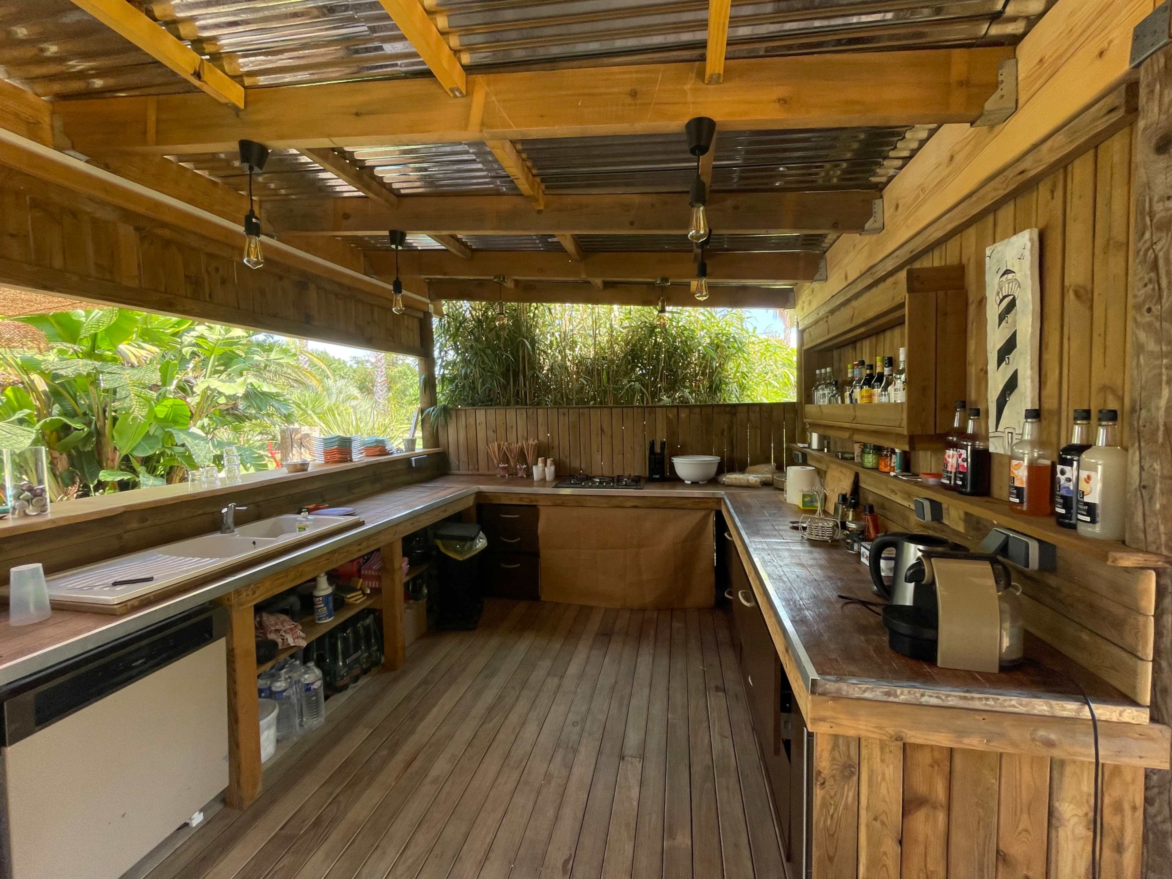 Salle de réception/poolhouse et jardin exotique de 2500m2 Image dans , hyères, 