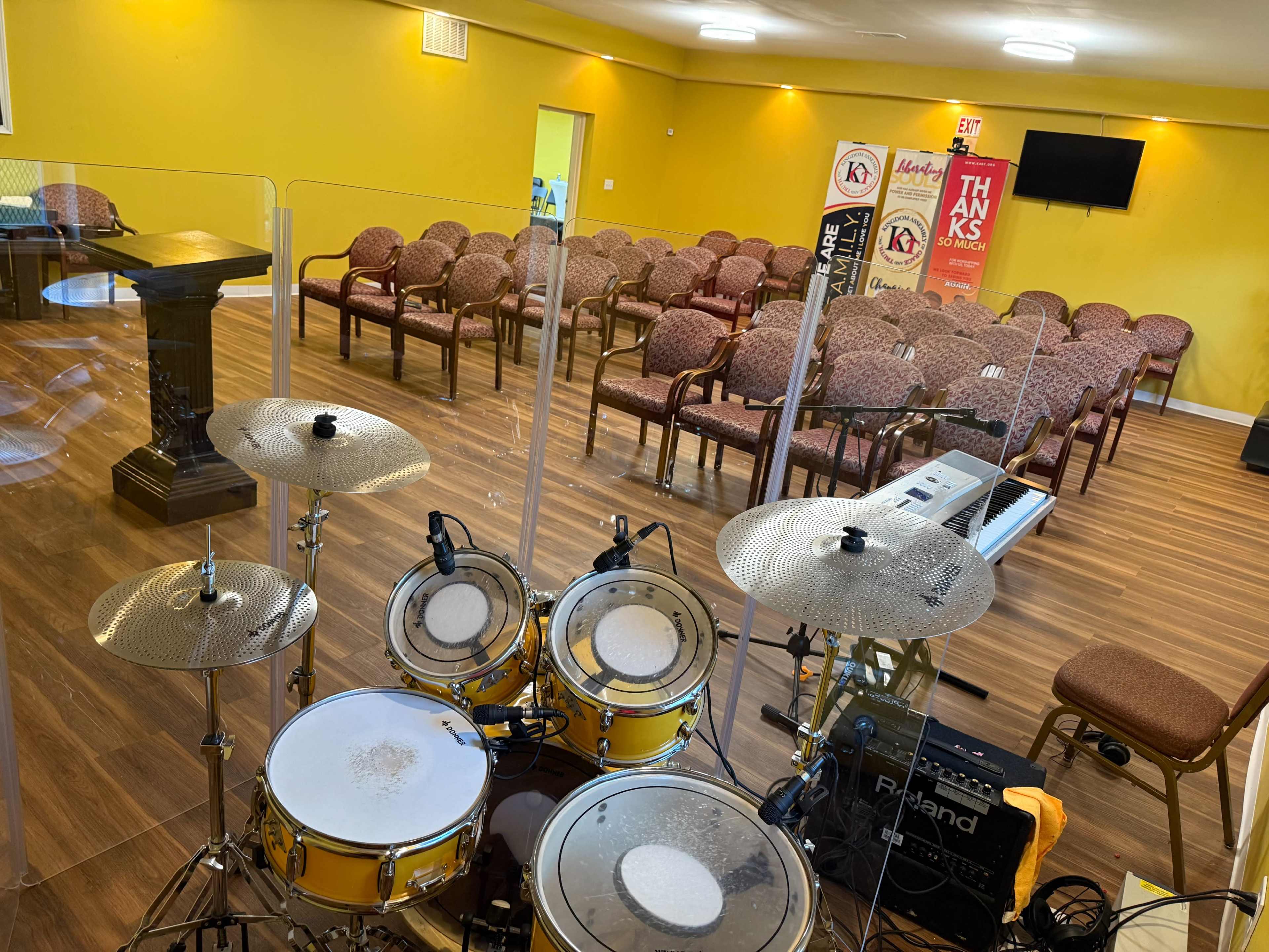 Spacious Venue with Stage & Seating Image in Betmar La Villa, Atlanta, GA