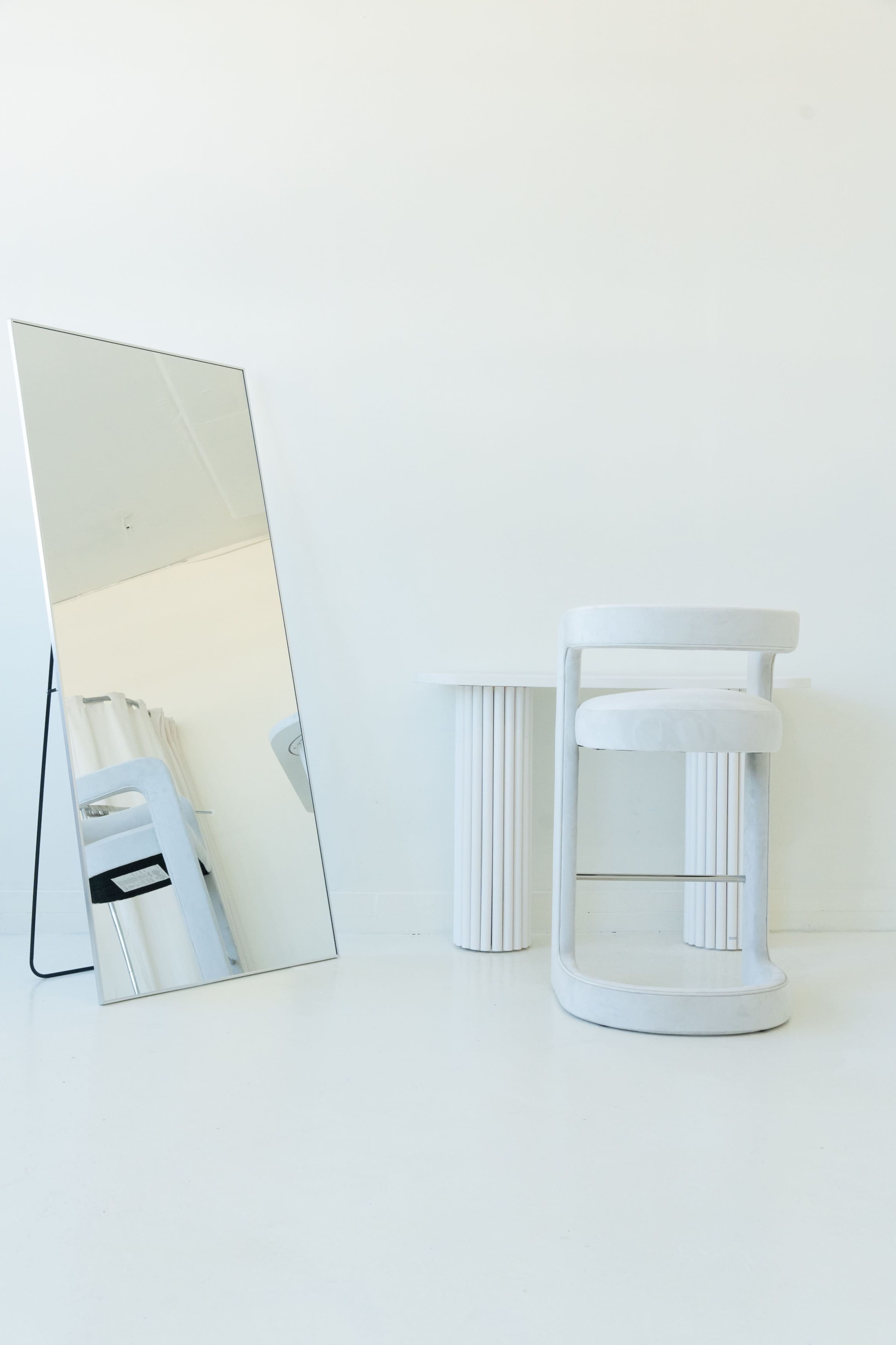 Multi-Use Studio with Natural Light + Trendy Furniture Image in Northeast Philadelphia, Philadelphia, PA