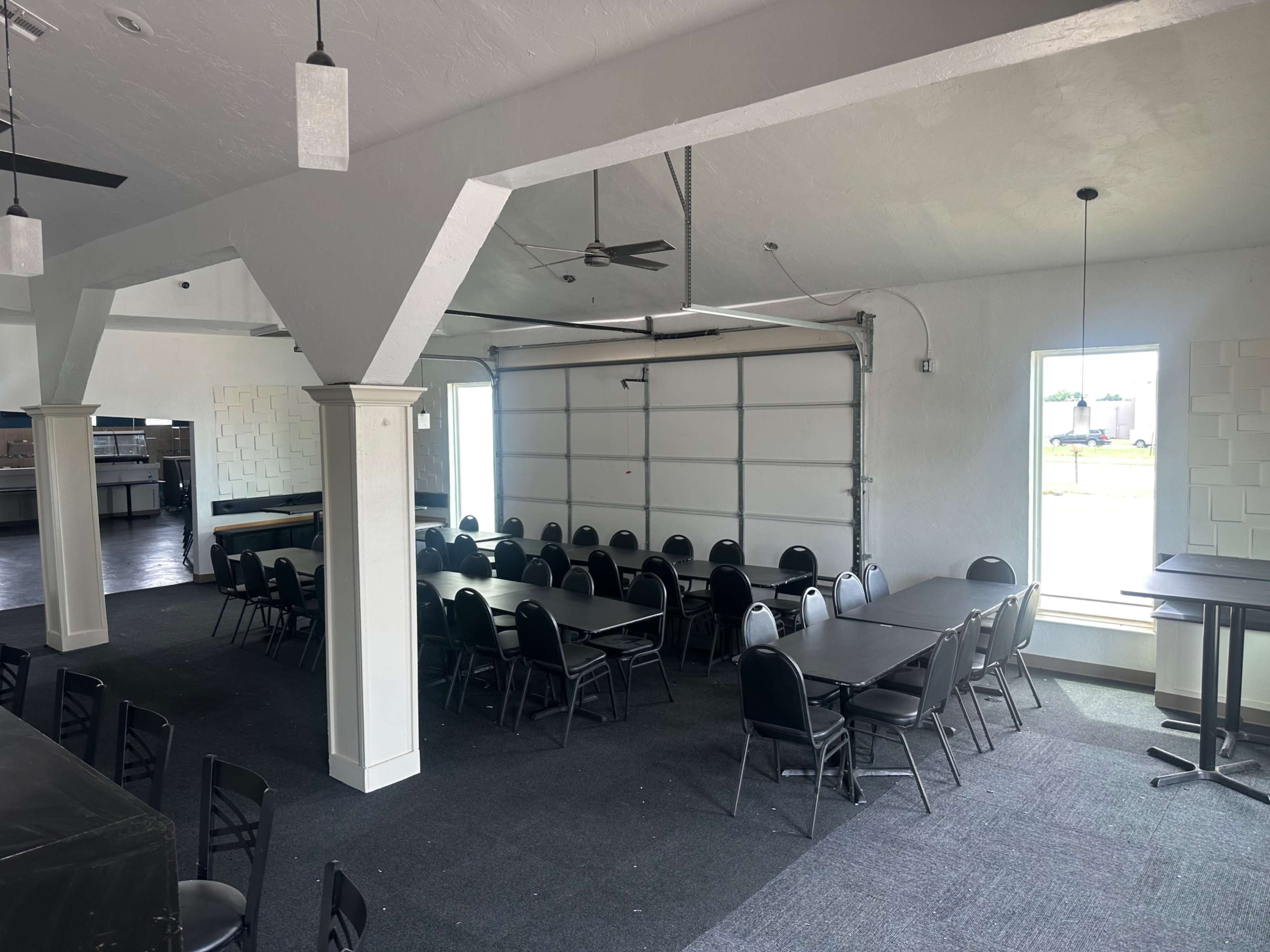 Upscale spacious restaurant Image in Central Oklahoma City, Oklahoma city, CA