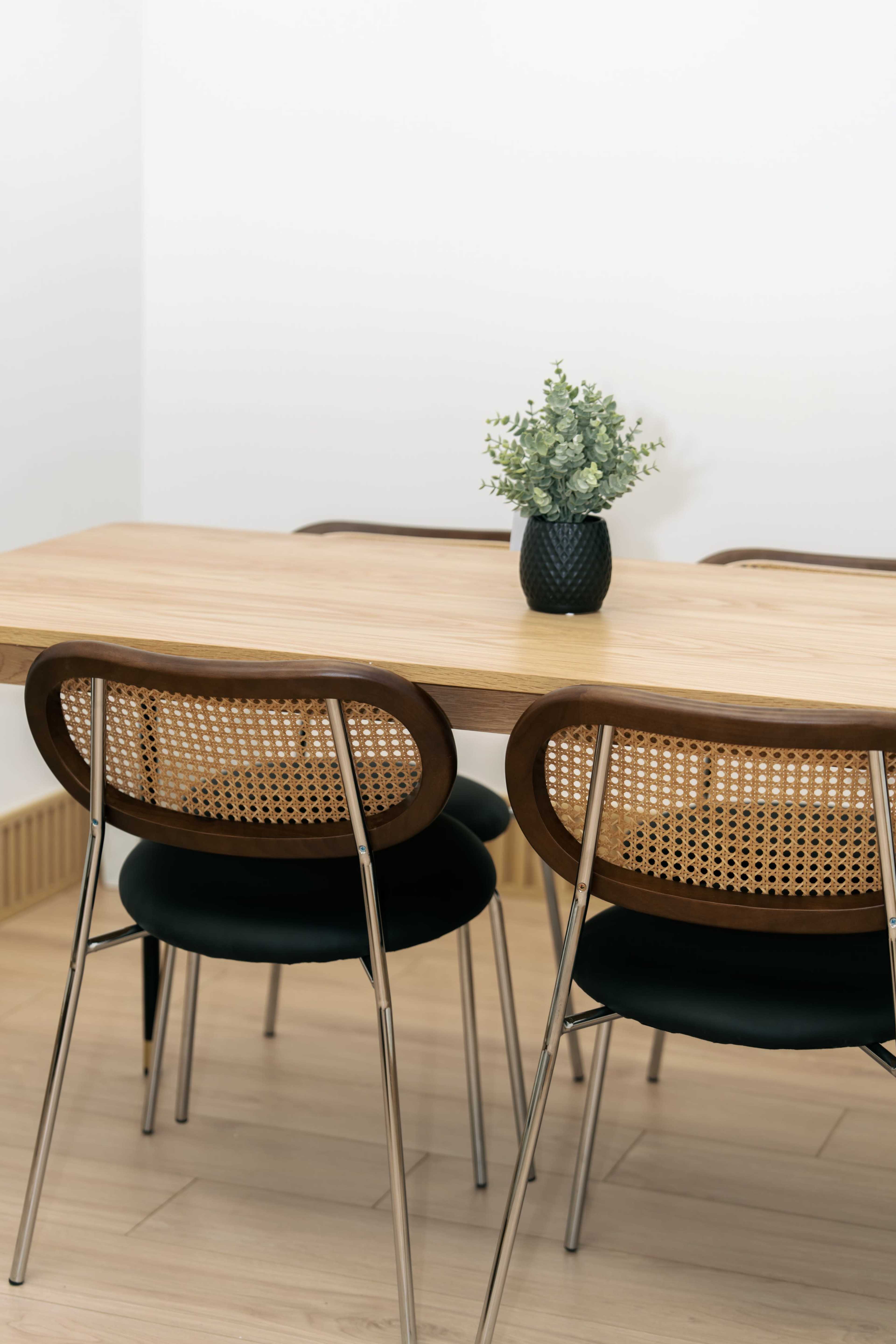 Private Meeting Room for 6 in West Broadway Image in Fairview, Vancouver, BC