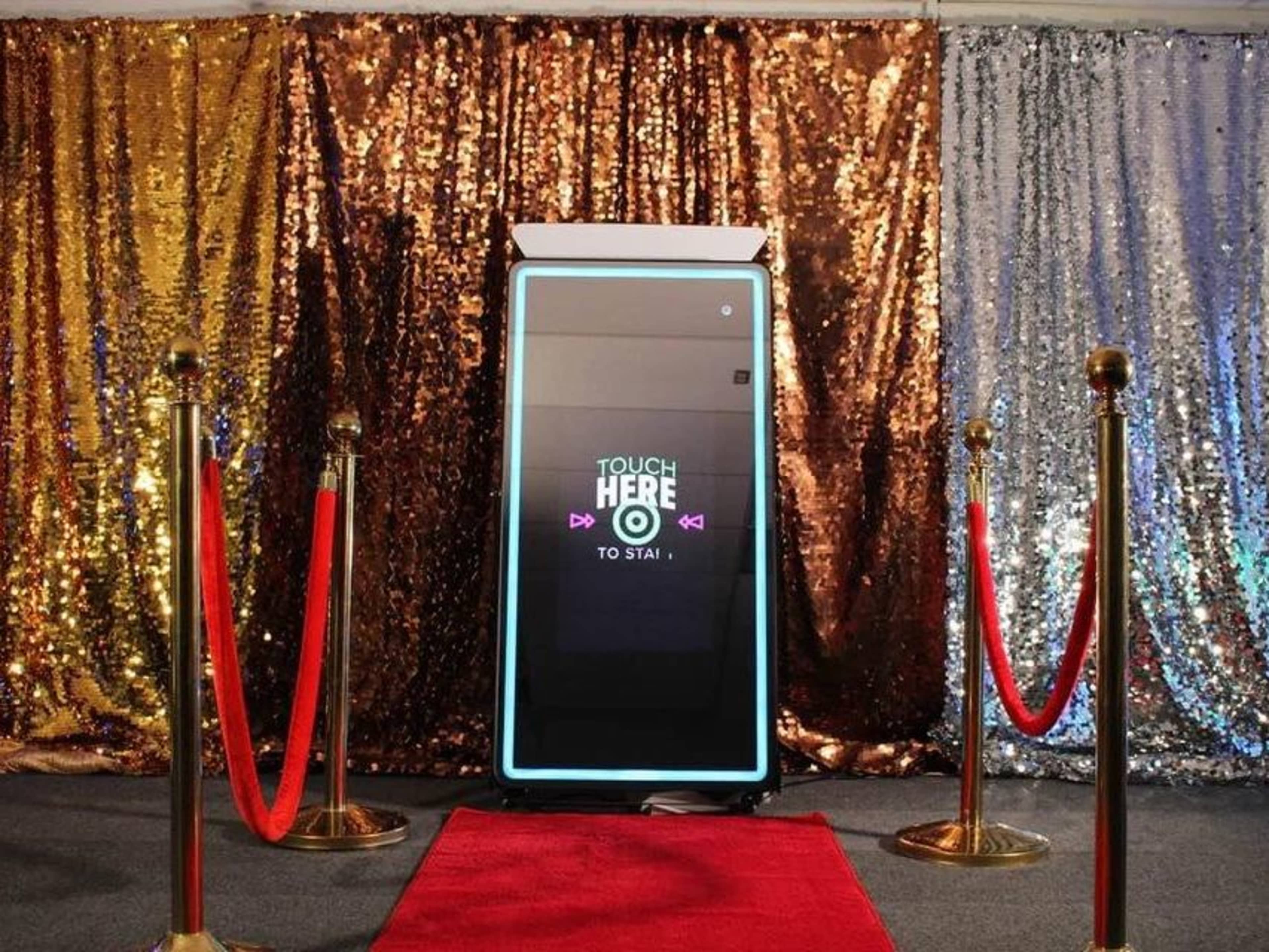 Magic Mirror Photobooth