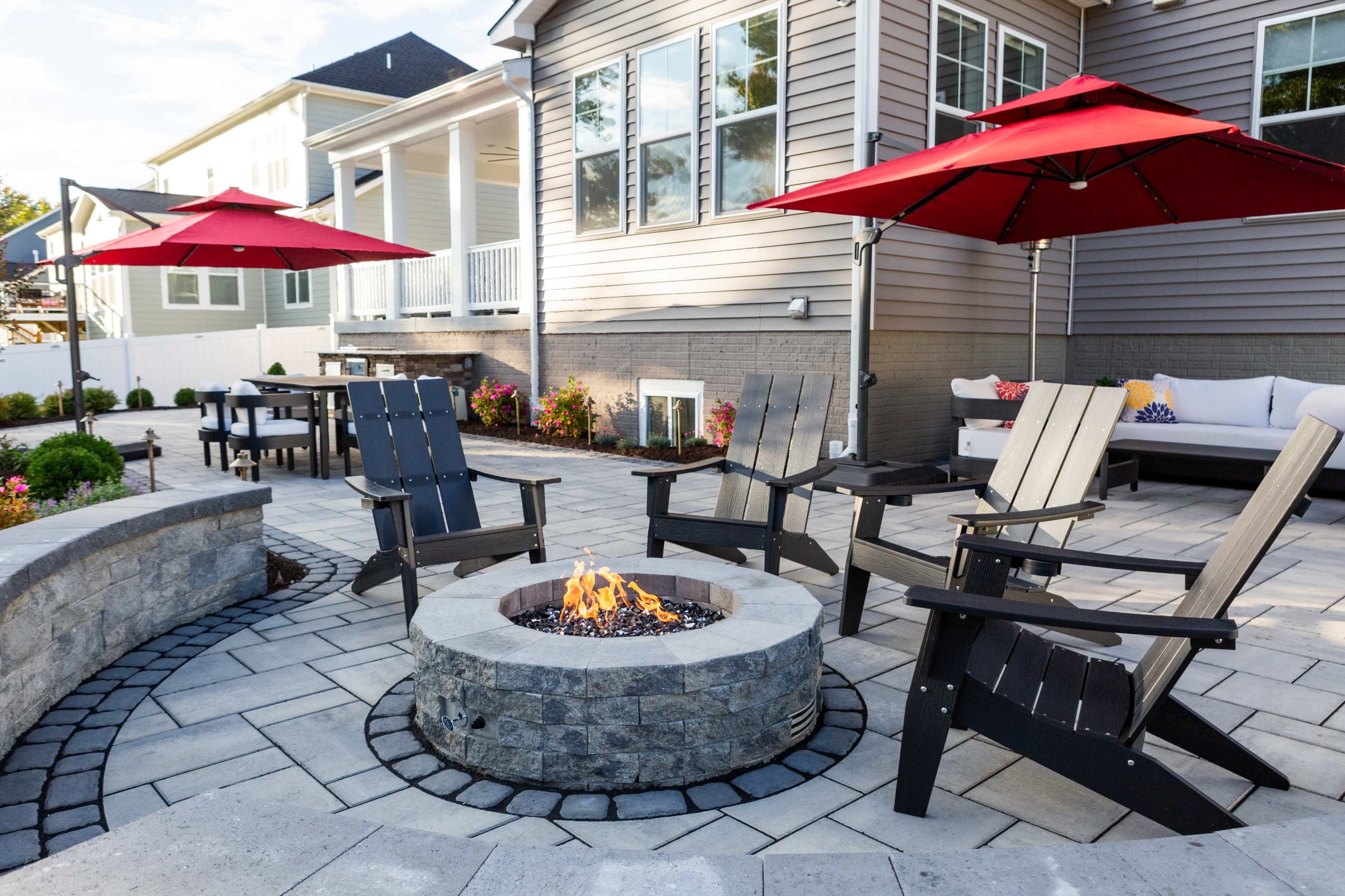 Beautiful Kitchen & Backyard in Suburbs SFH Image in Rose Hill, Alexandria, VA