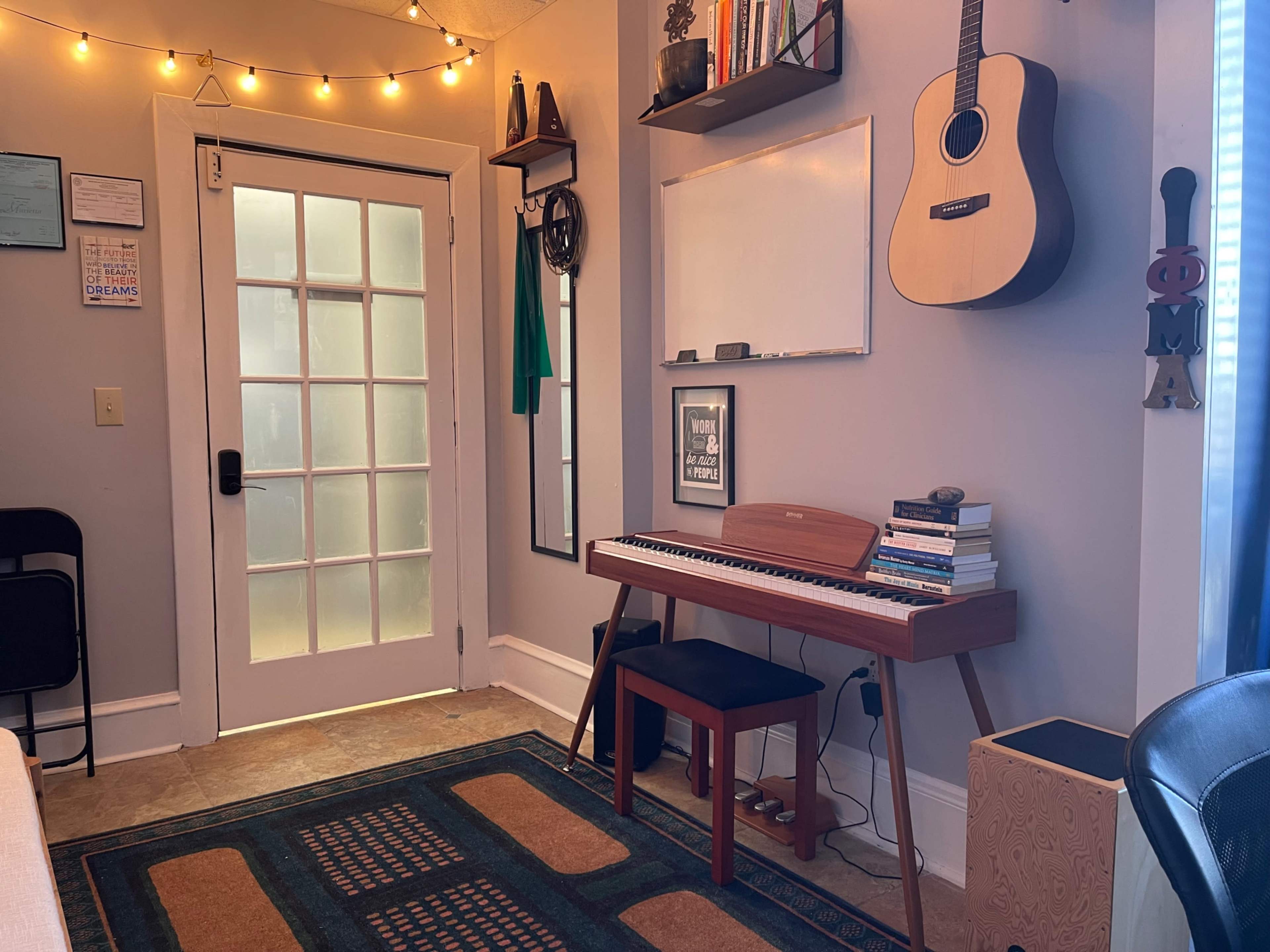 Cozy Creative Rehearsal Studio Near Marietta Square Image in Marietta, Mairetta, GA