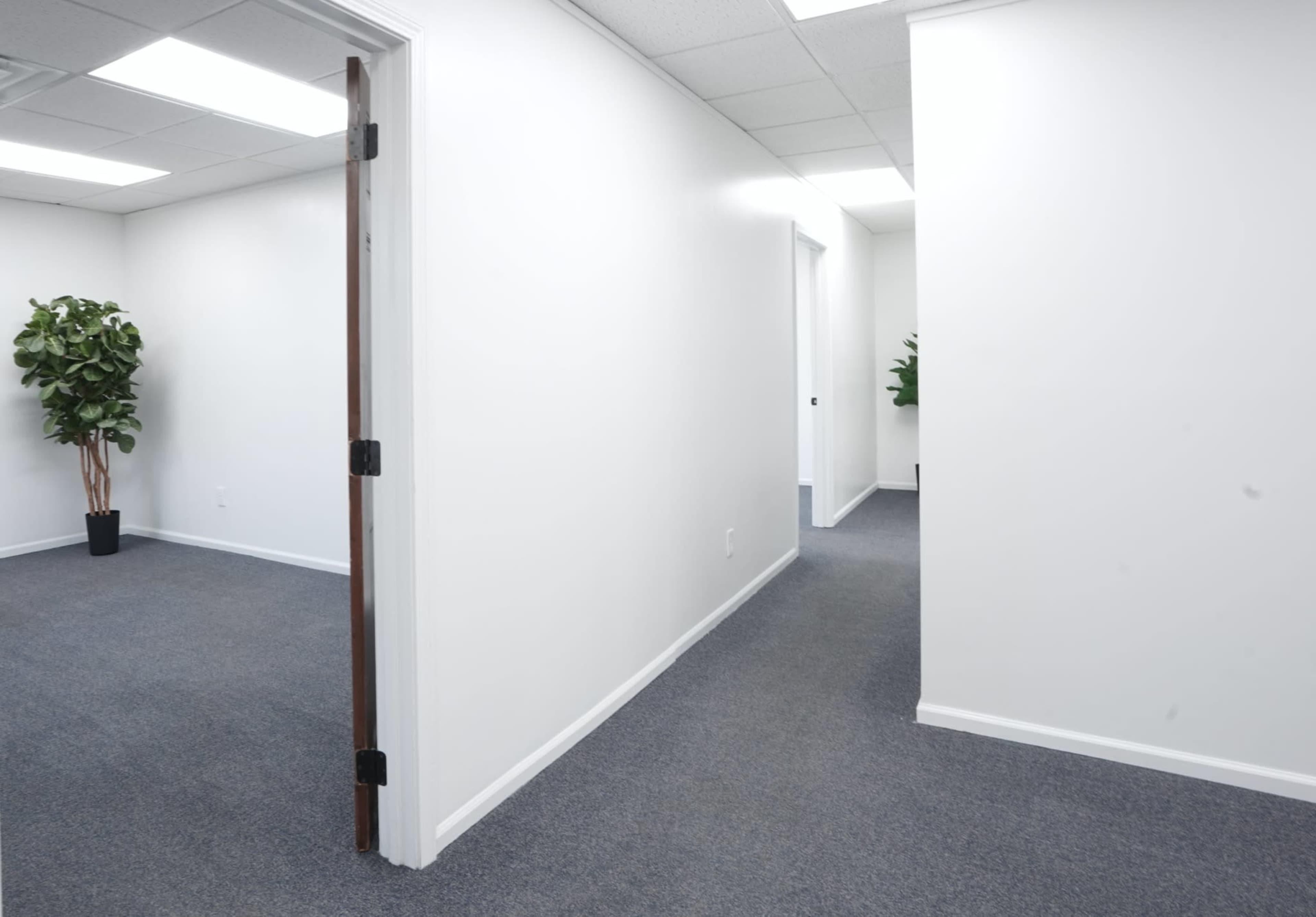 Northeast Oversized Office Space with easy access to Coliseum Shopping Plaza. Image in St Joseph Township, Fort Wayne, IN