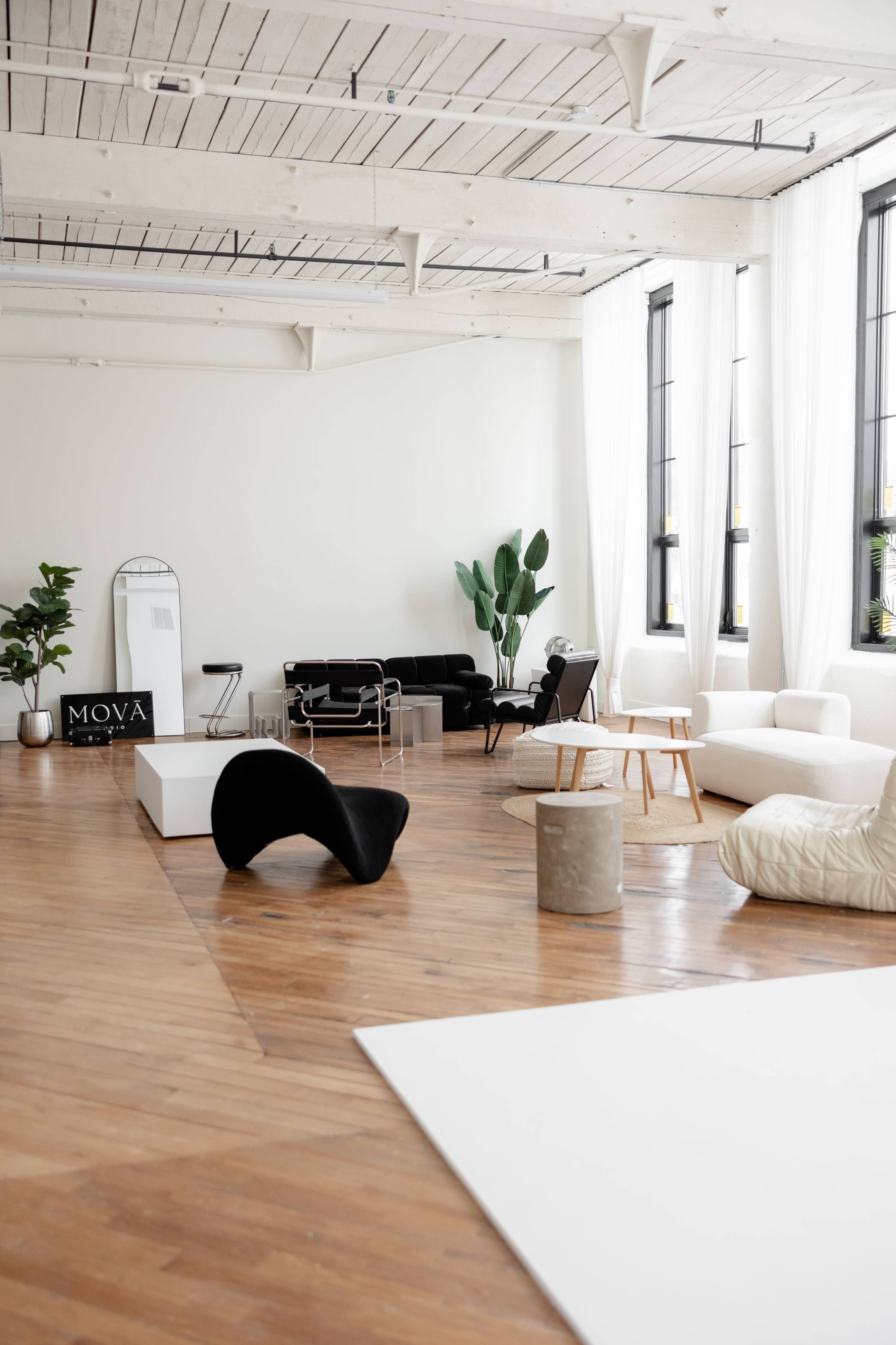 Premium Loft Style Studio with Cyc Wall & Movable Walls Image in Cambridge, Cambridge, ON