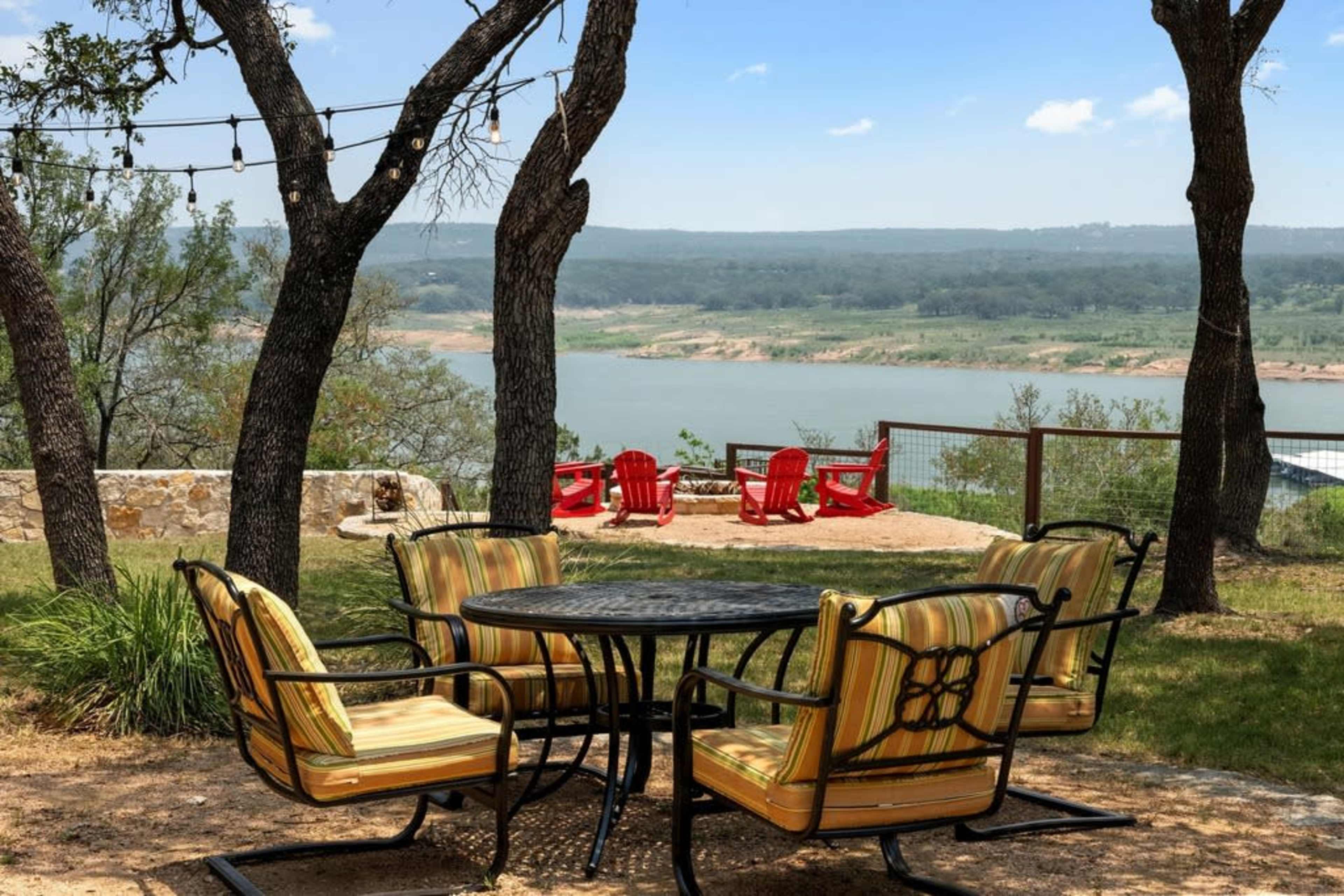Sunrise Lodge on Lake Travis Image in , Spicewood, TX