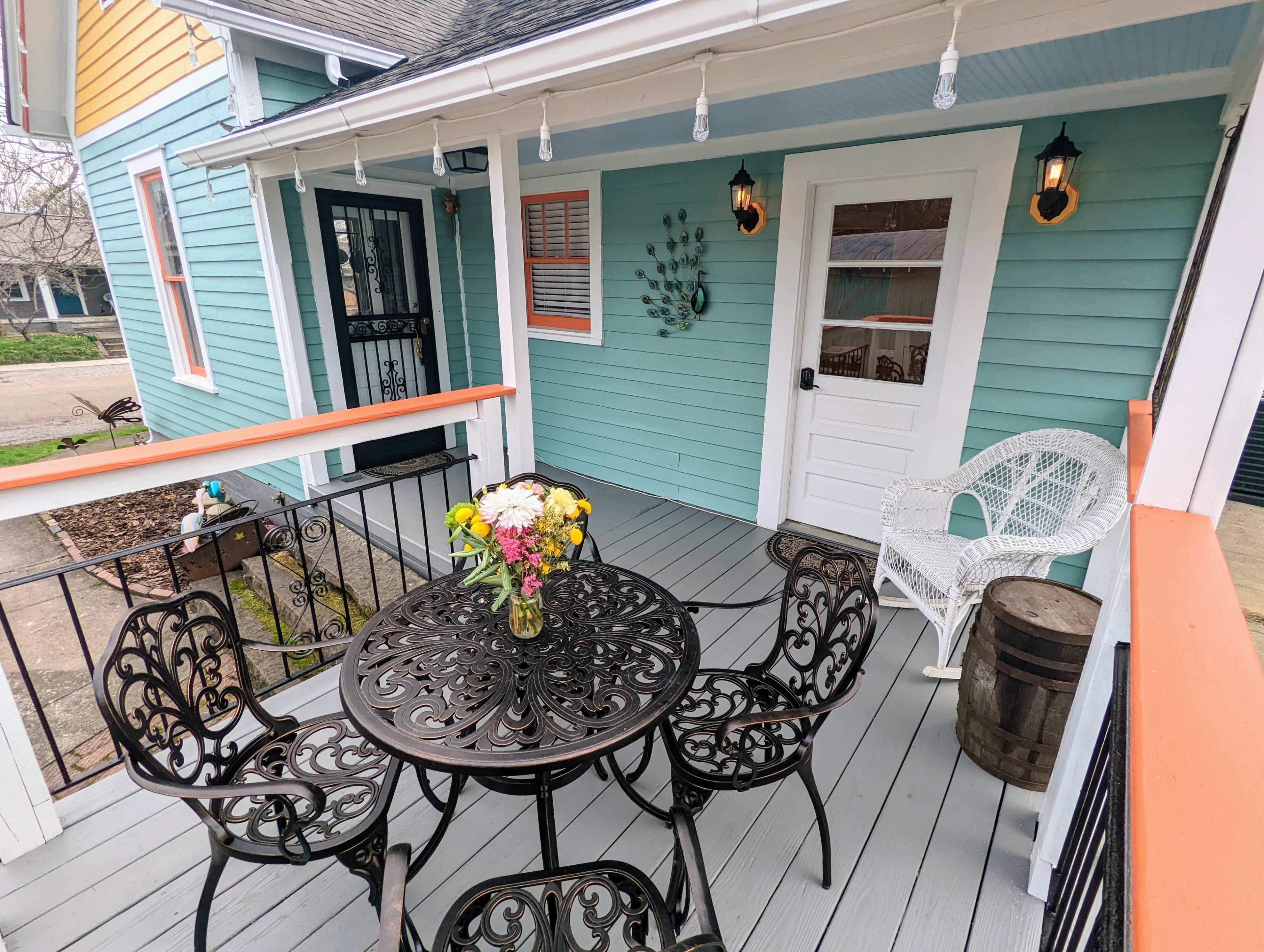 Cozy Boho Victorian Studio Apt Image in Edgewood, Knoxville, TN