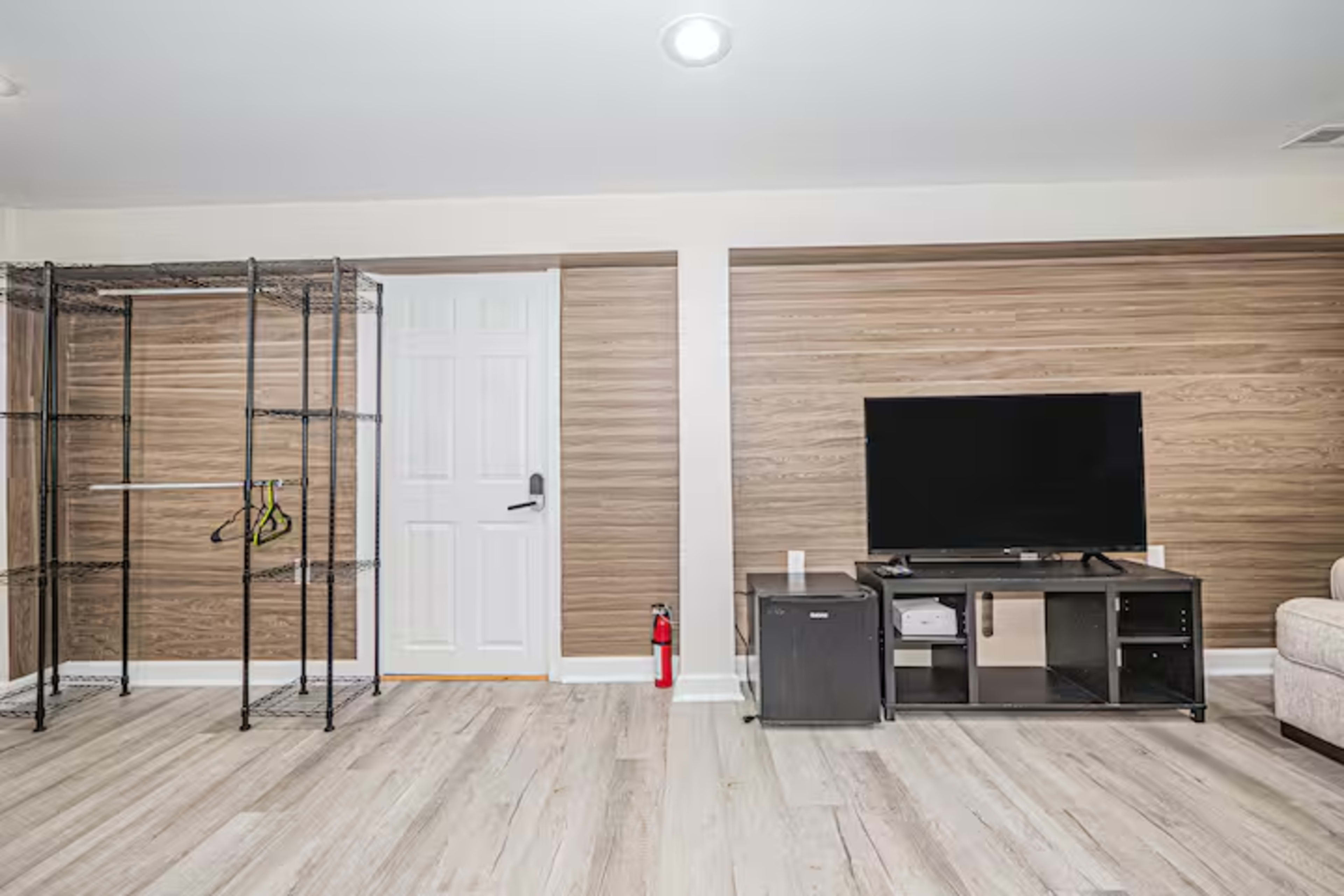 Relax and Recharge in a Cozy Basement Studio Space Image in Hillcrest Heights, Temple Hills, MD