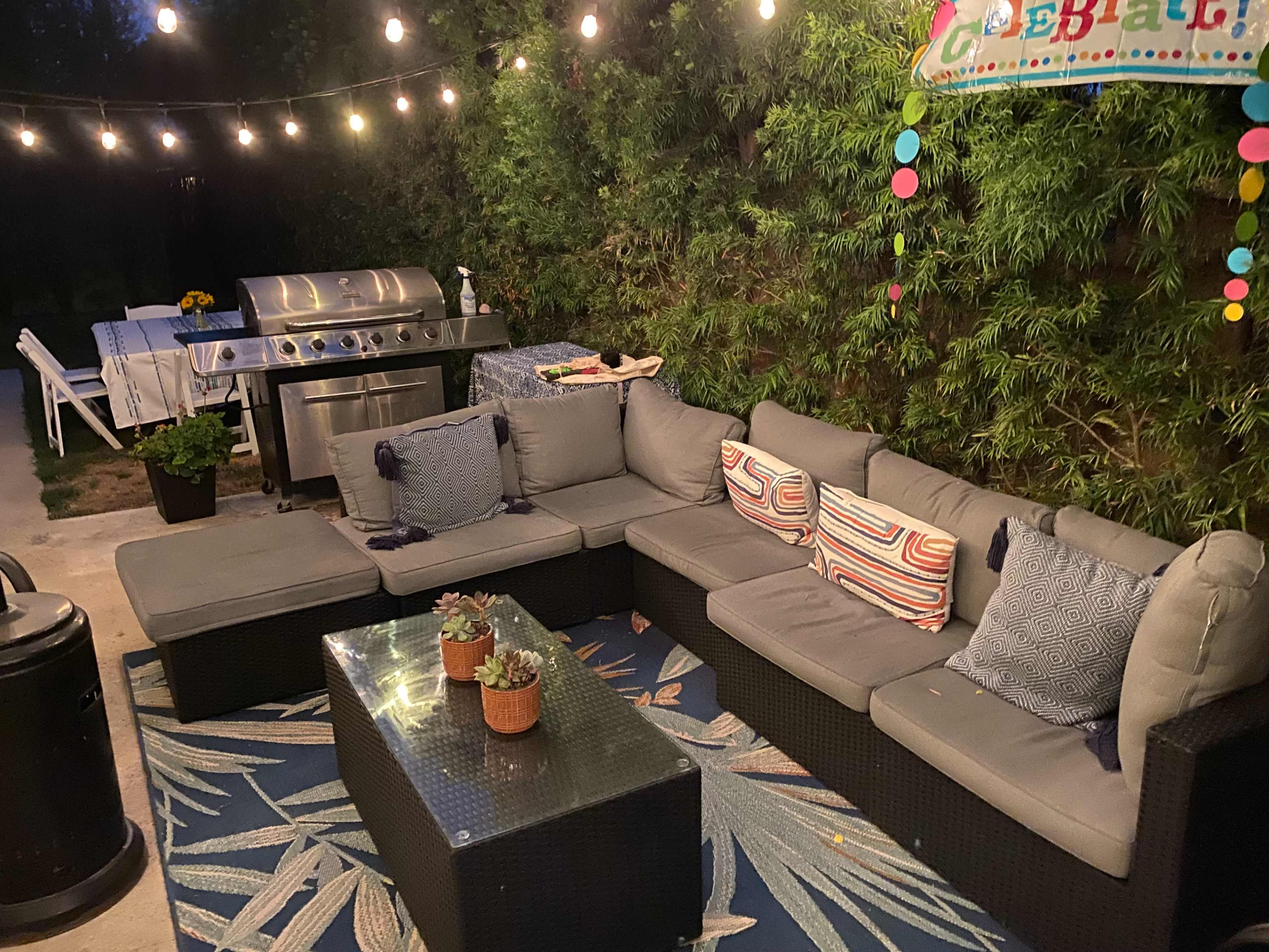 Great street presence, with modern dining, kitchen and living room. Image in Mar Vista, LOS ANGELES, CA