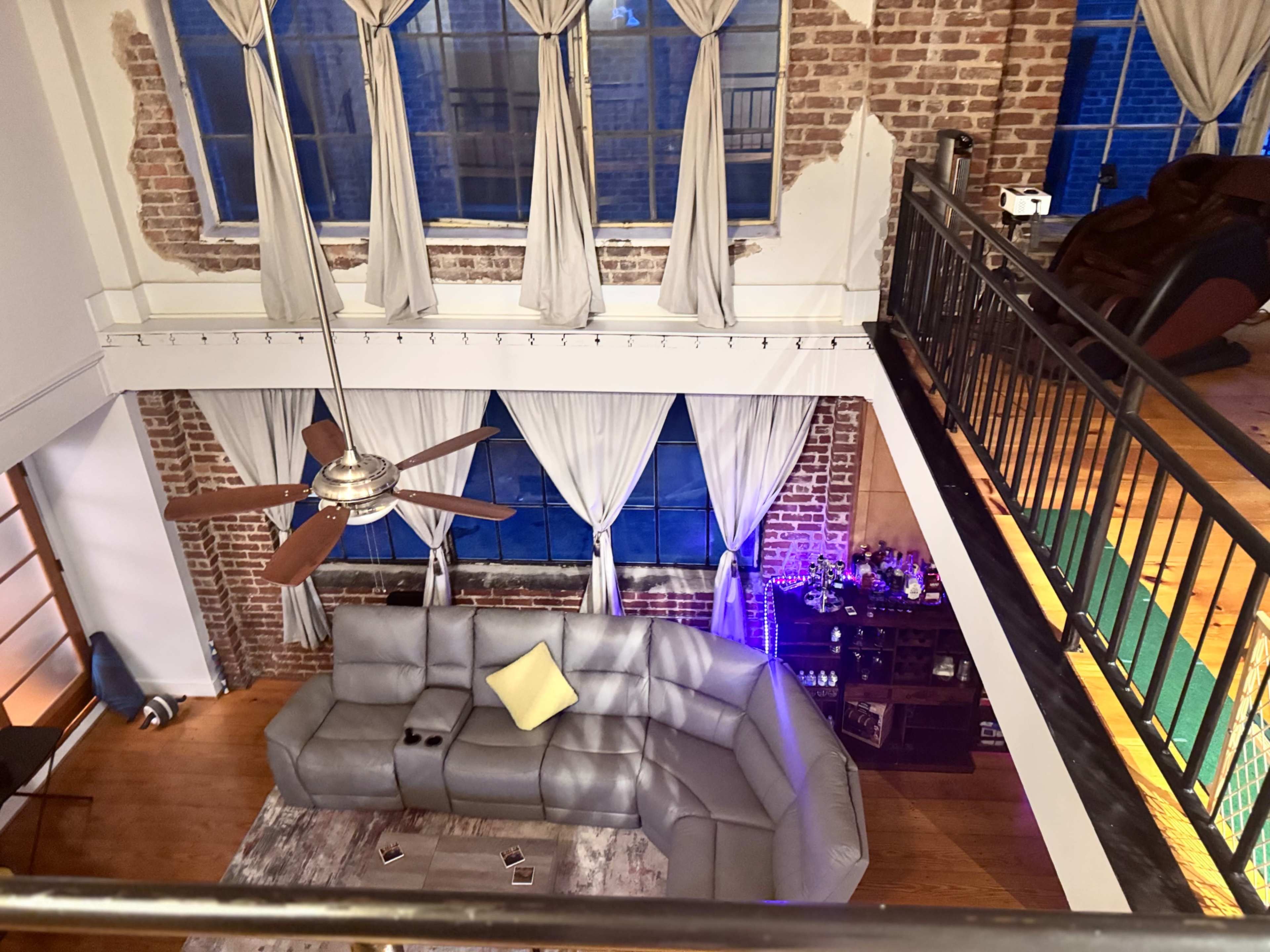 Two Story Downtown Historical District Loft (Castleberry Hill) with Natural sunlight Image in Downtown Atlanta, Atlanta, GA