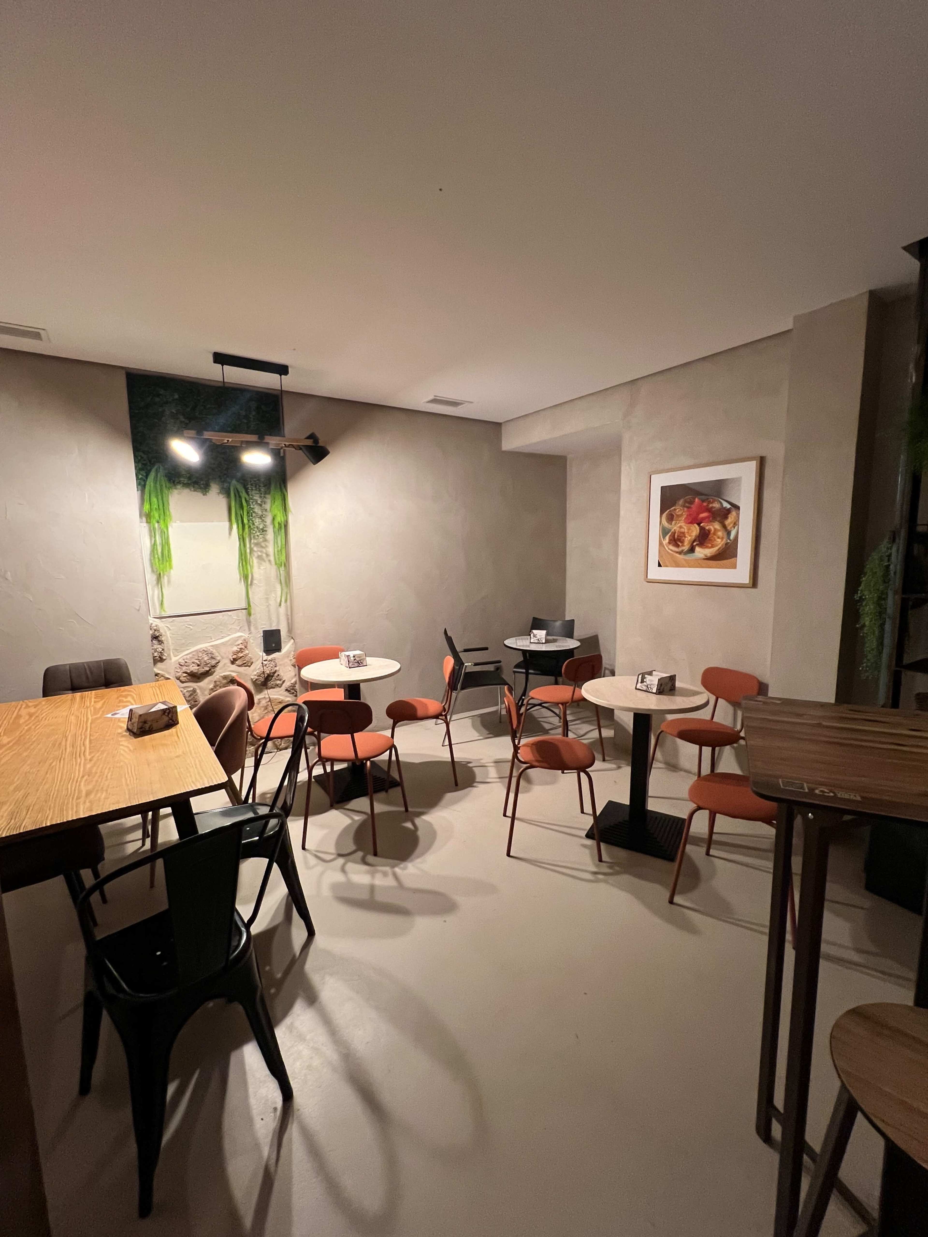 Cafeteria acogedora en el corazon de Madrid Image in Goya, madrid, M