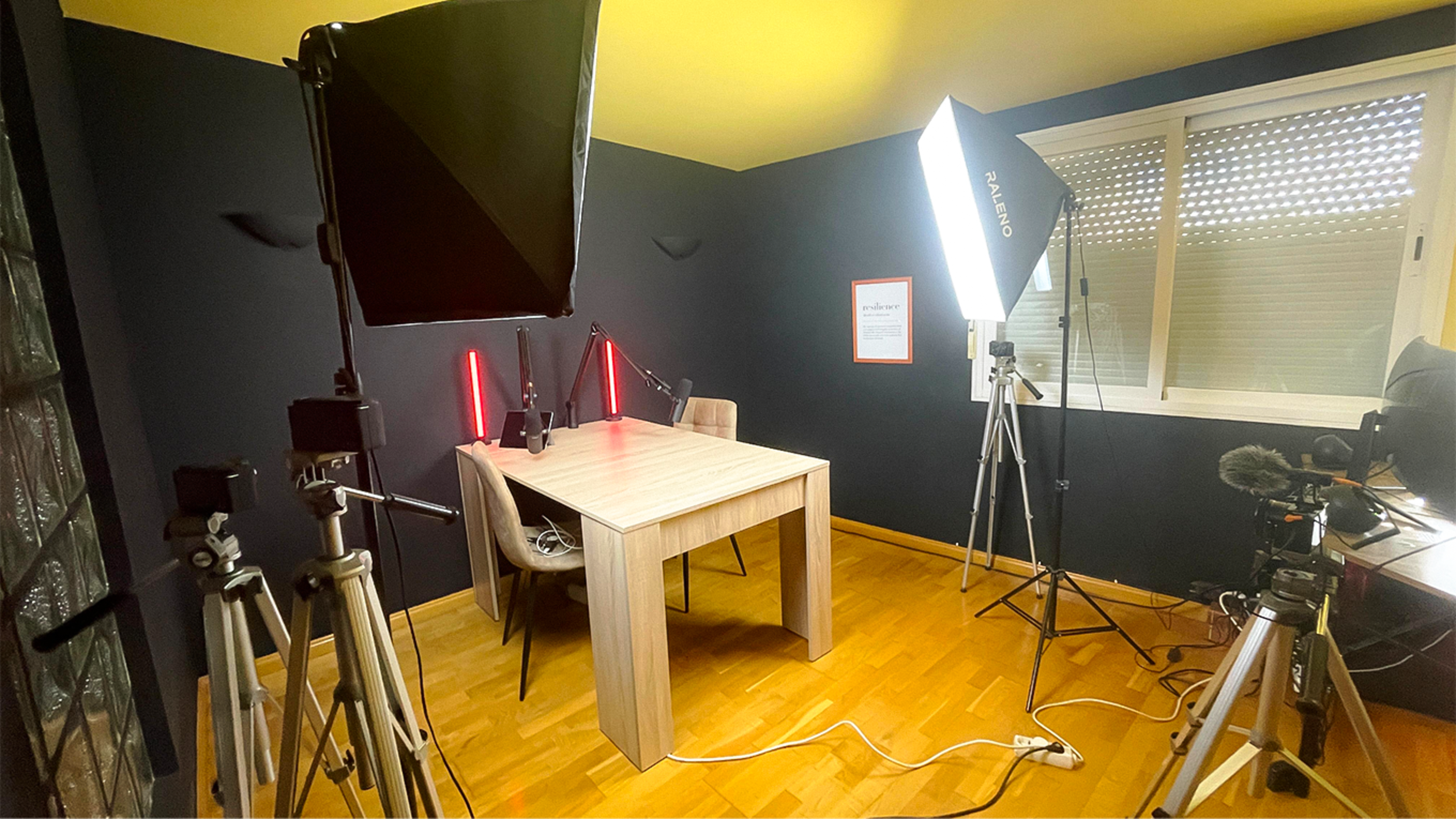 Estudio ideal para Podcasts a 10 minutos de Barcelona Imagen en , Cornellà de Llobregat, B