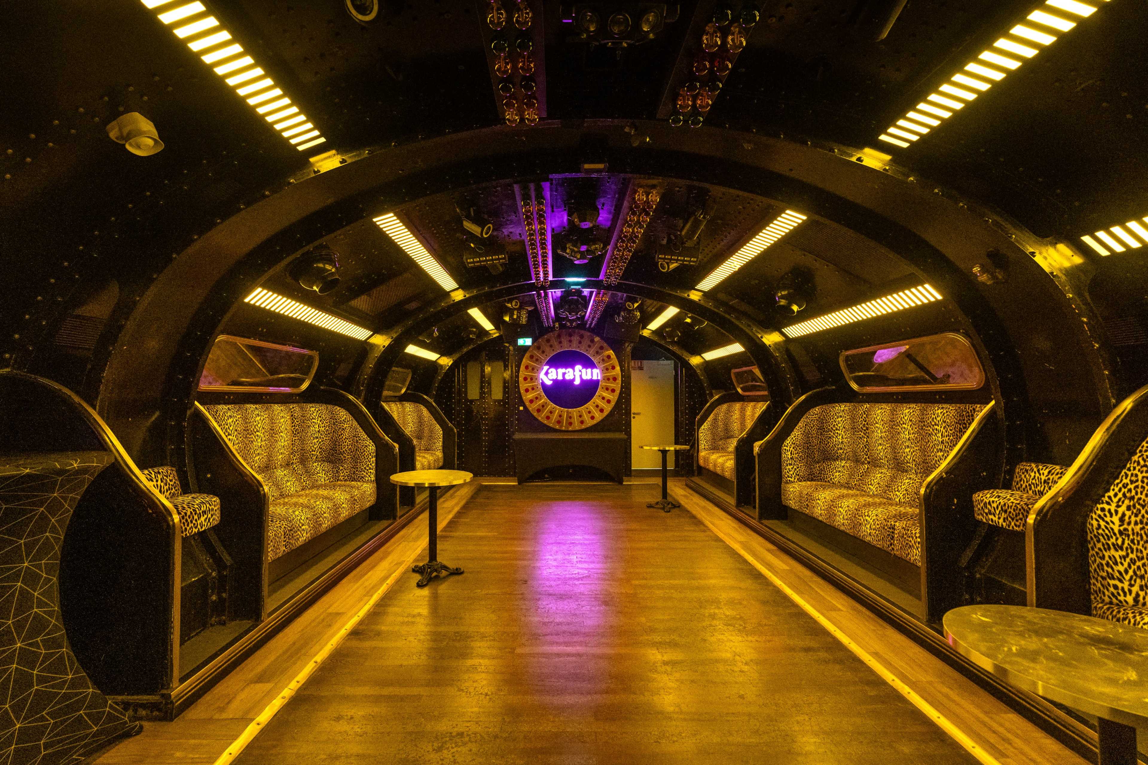 Salles privatives karaoké & quiz Image in Porte-Saint-Denis, Paris